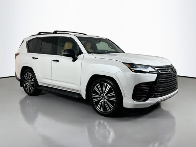 2025 Lexus LX Luxury's photo