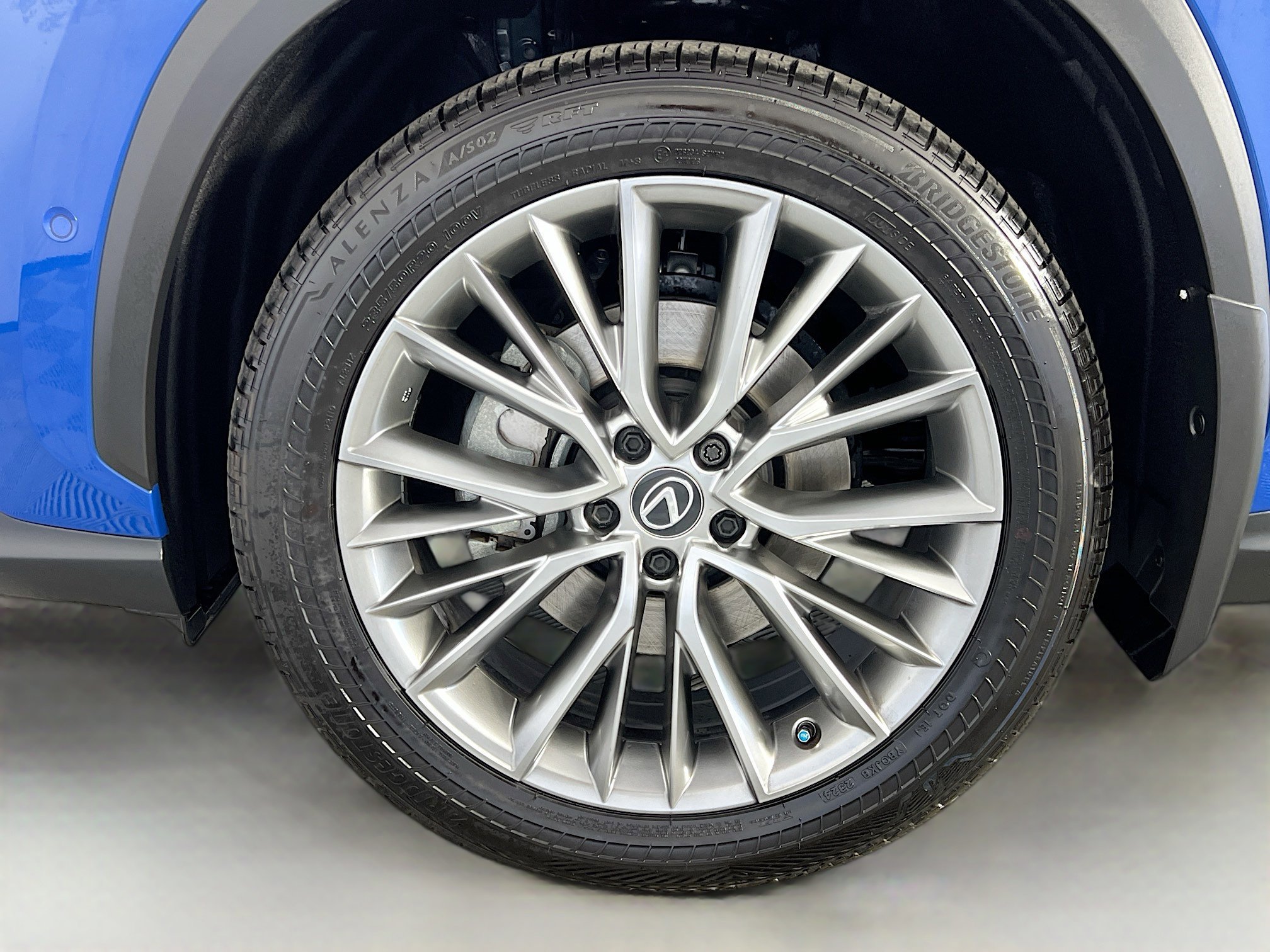 2025 Lexus NX 350 - Photo 15