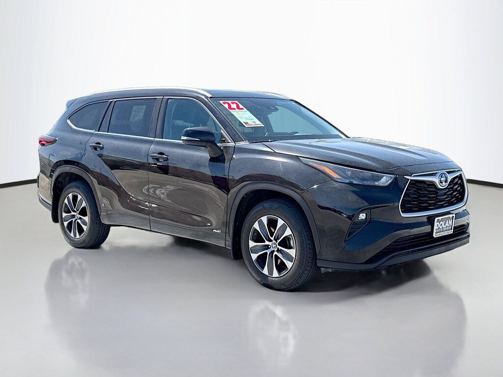 Used 2022 Toyota Highlander Hybrid XLE SUV