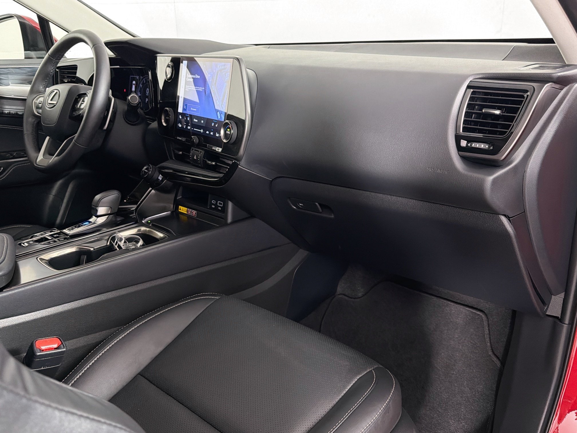 2025 Lexus NX 350 - Photo 28