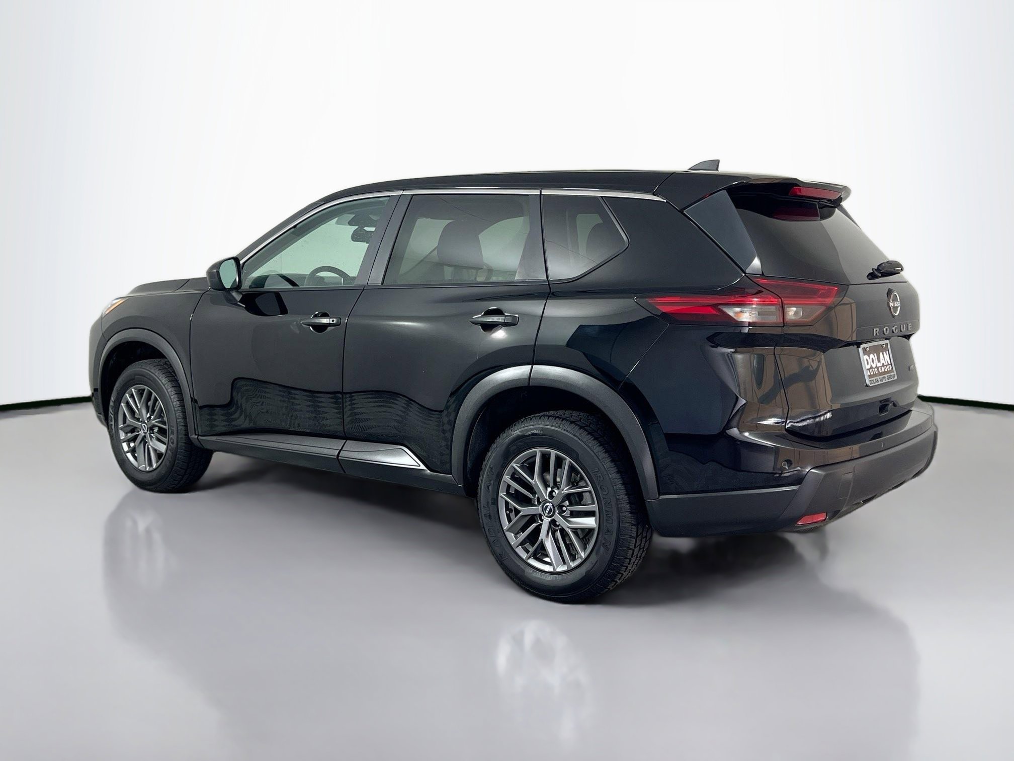 2024 Nissan Rogue S photo 2