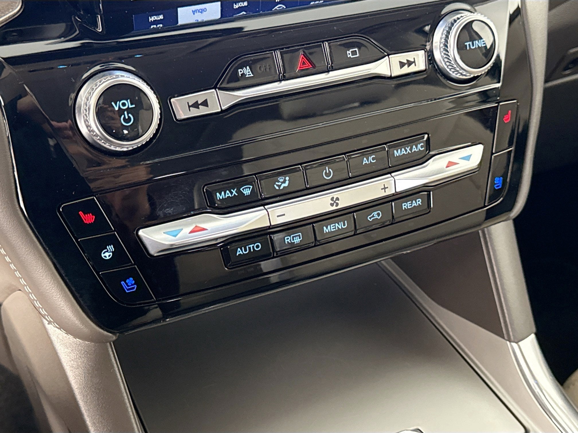 2023 Ford Explorer Platinum - Photo 26