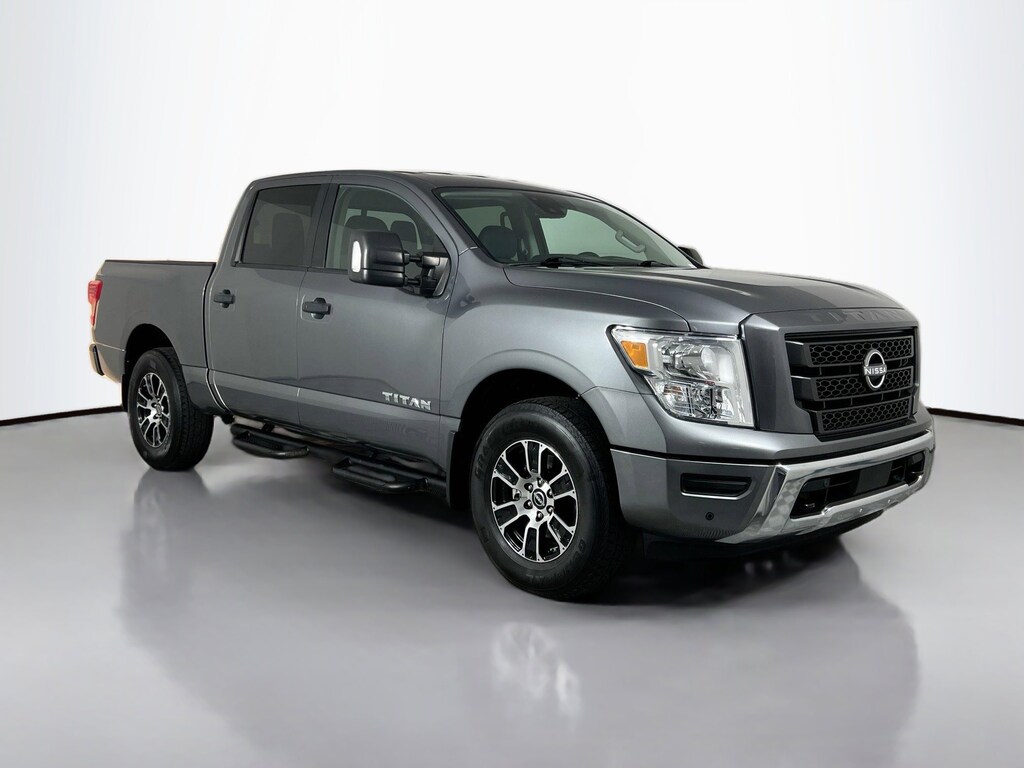 Used 2023 Nissan Titan SV Truck Crew Cab