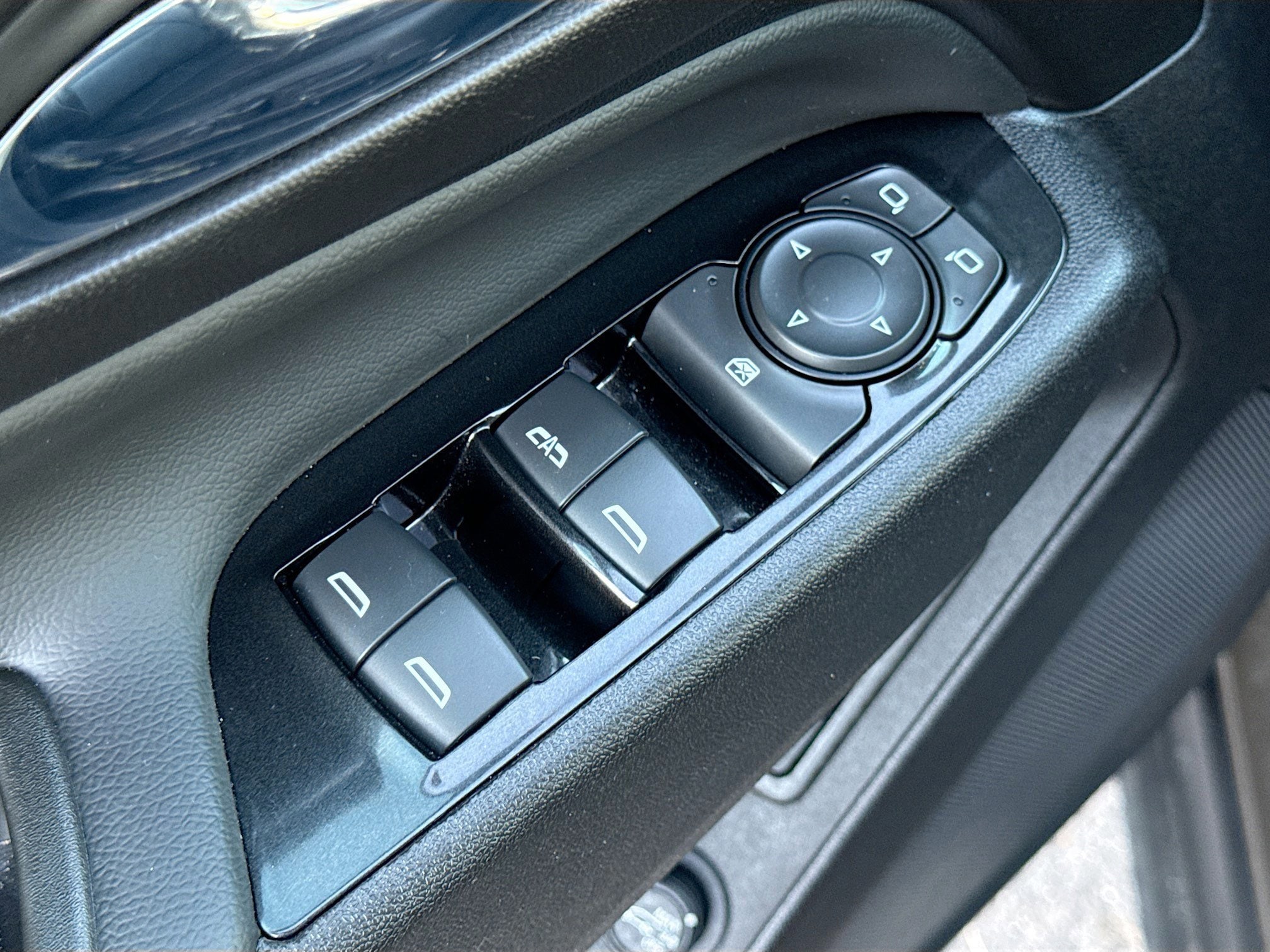 2024 Chevrolet Equinox Premier - Photo 25