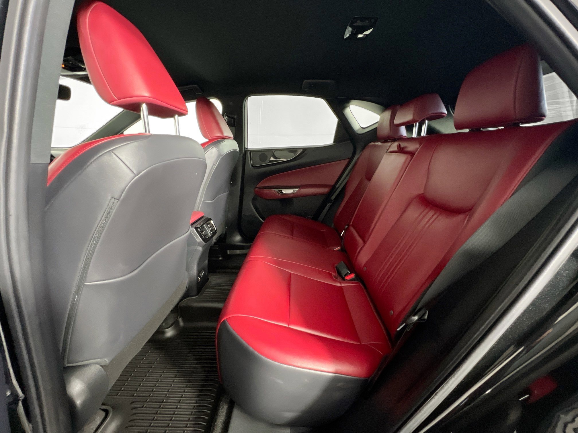 2022 Lexus NX 350 - Photo 9