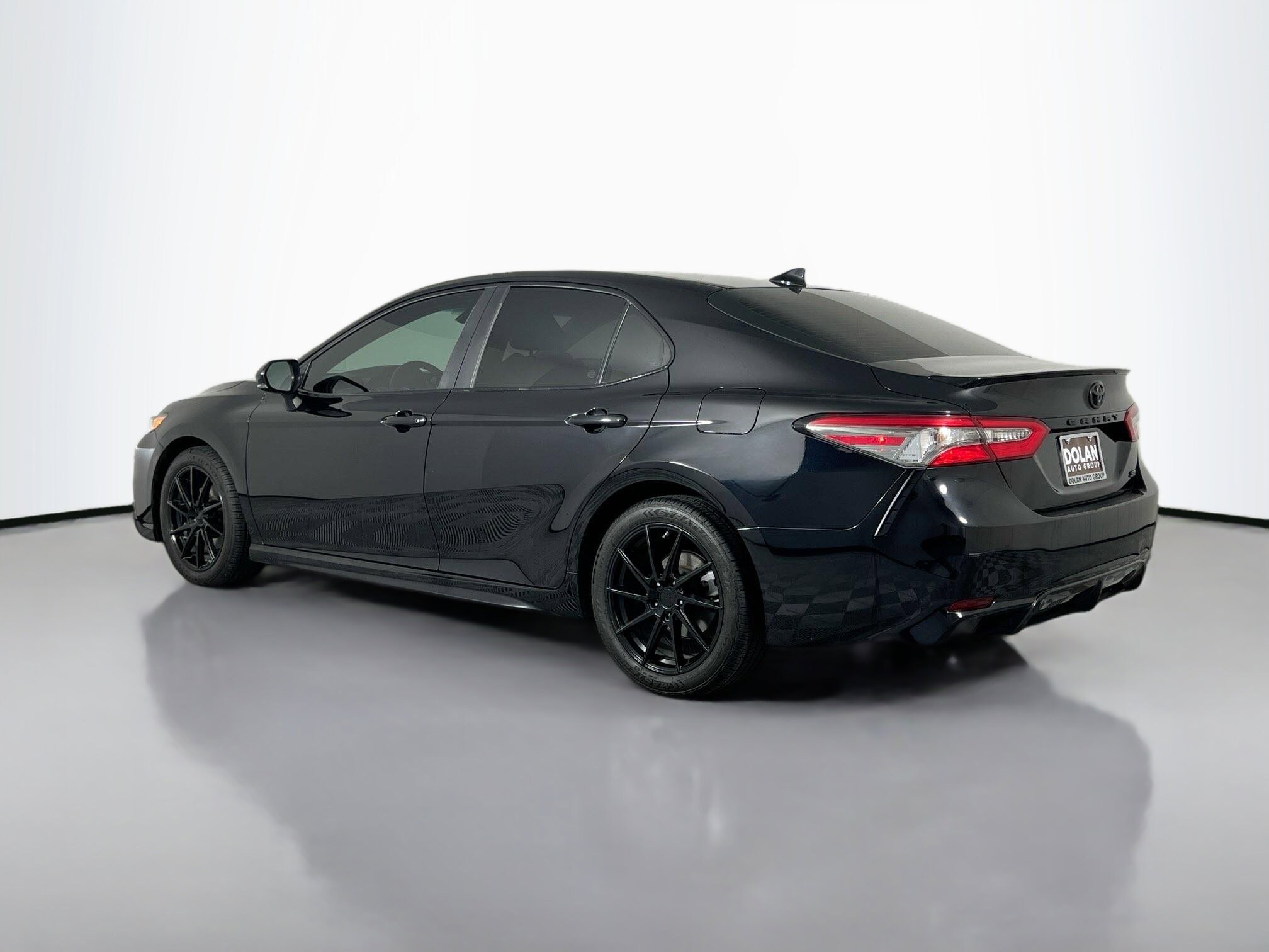 2019 Toyota Camry LE photo 4