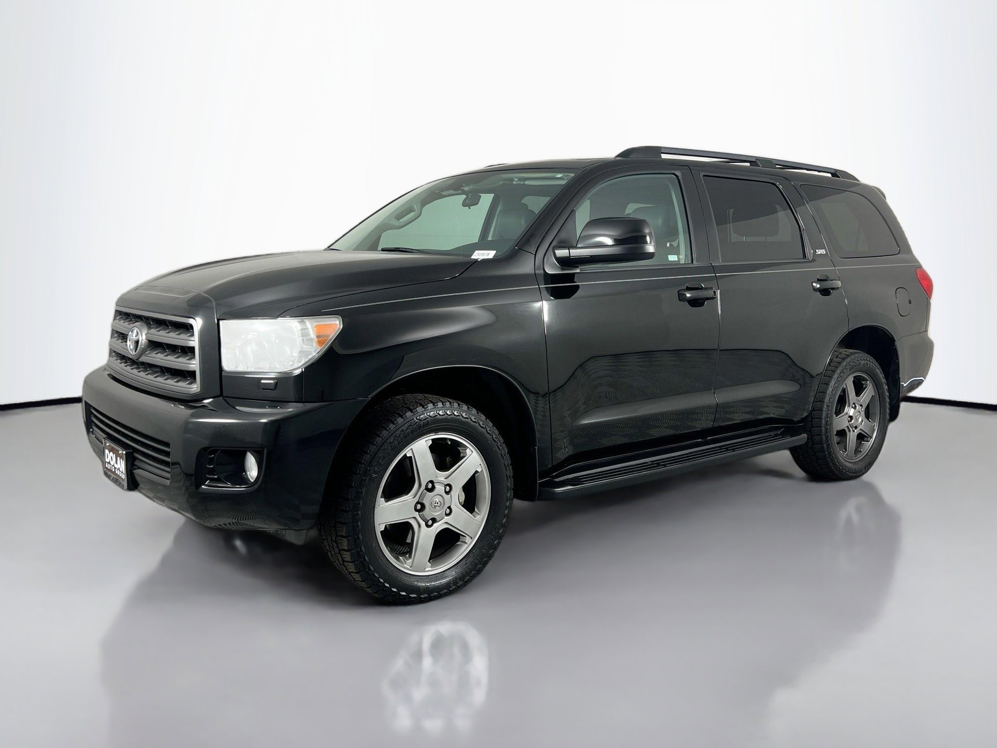 2013 Toyota Sequoia SR5 photo 4