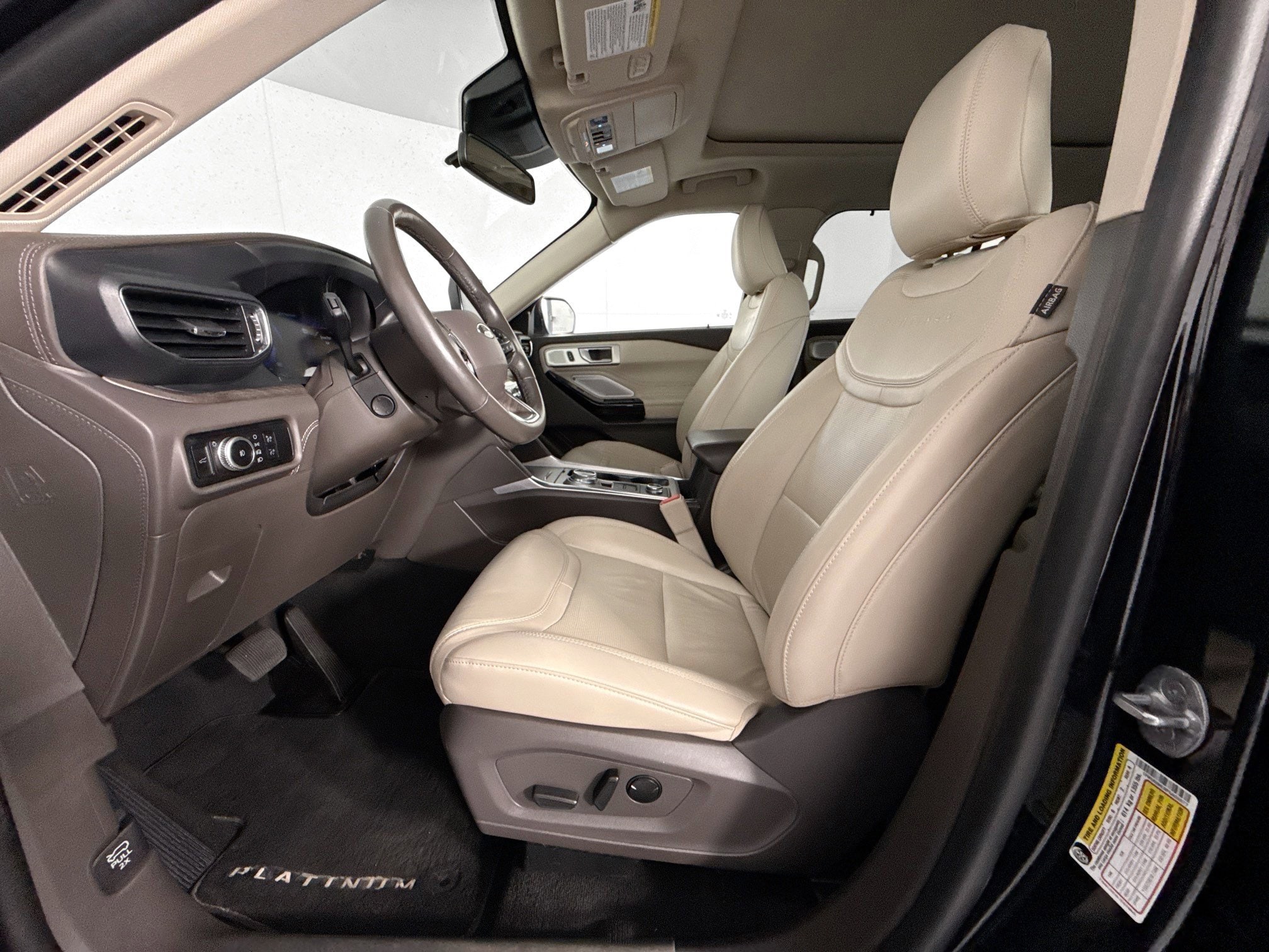 2023 Ford Explorer Platinum - Photo 6
