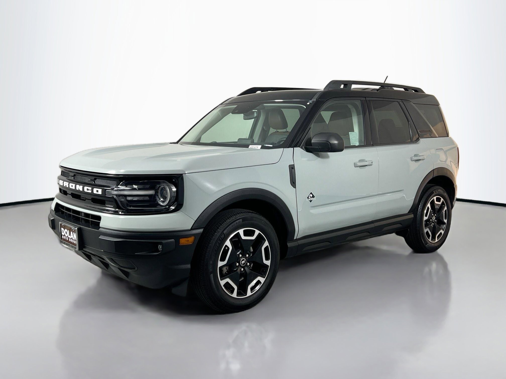 2022 Ford Bronco Sport Outer Banks photo 2