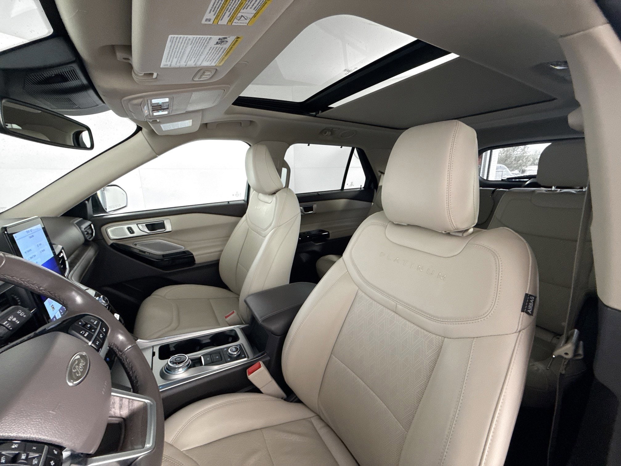 2023 Ford Explorer Platinum - Photo 10