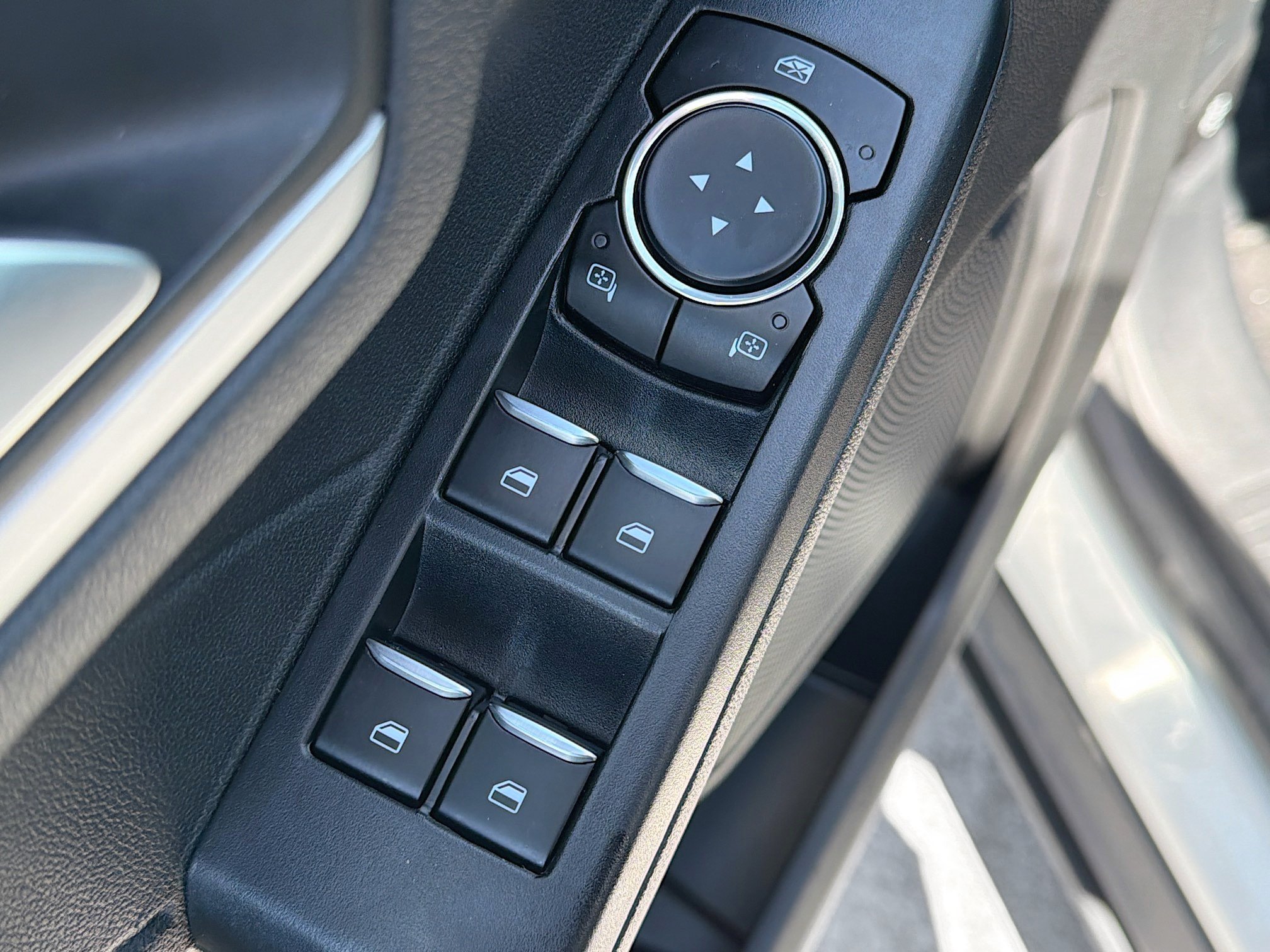 2023 Ford Escape Platinum - Photo 33