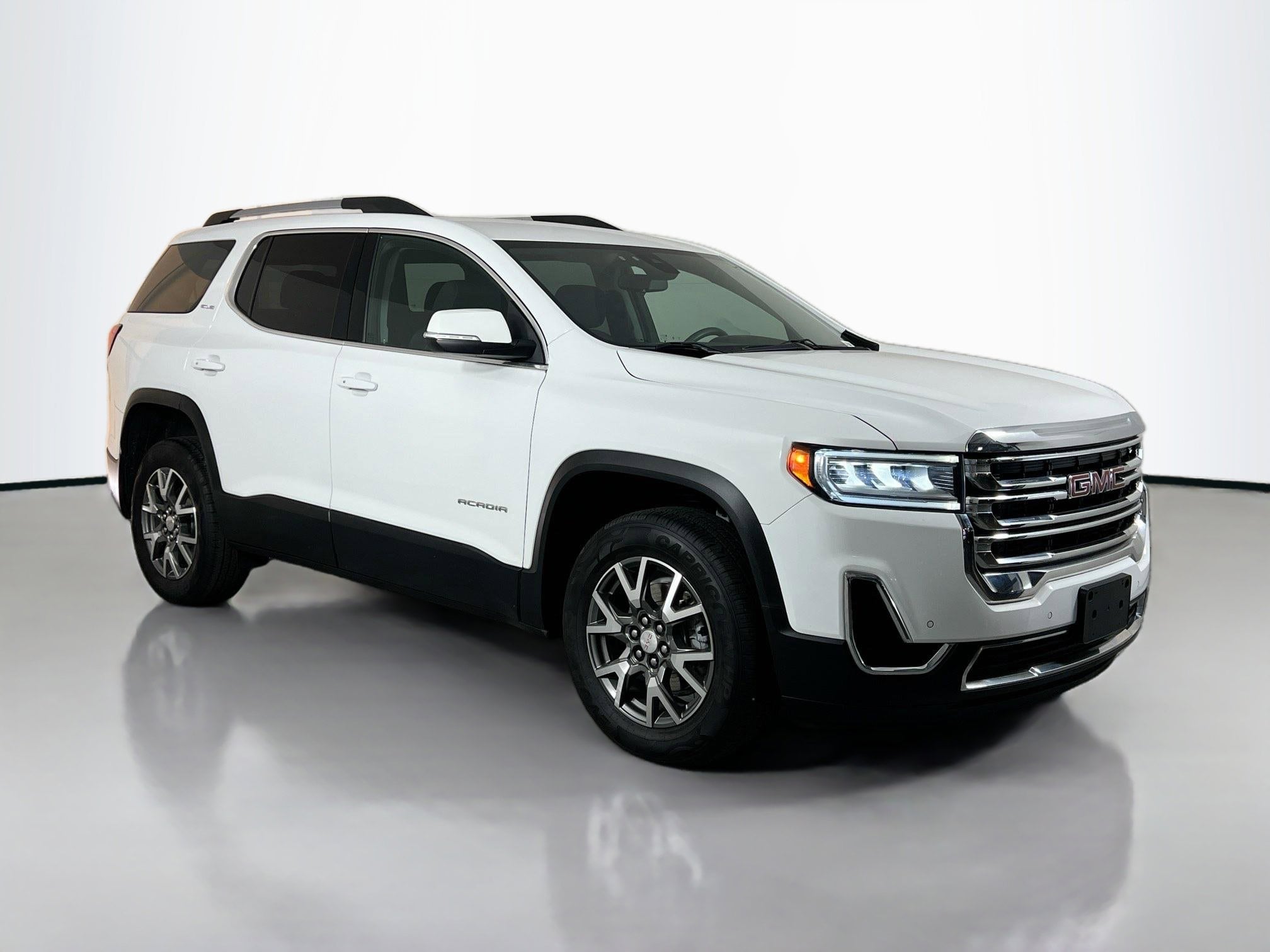 2022 GMC Acadia SLE's photo