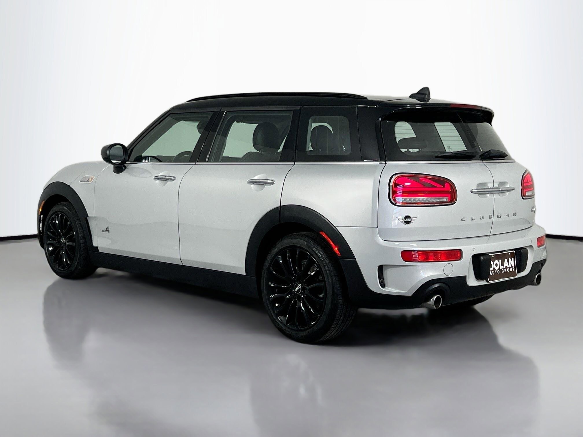2020 Mini Clubman Base S ALL4 photo 2