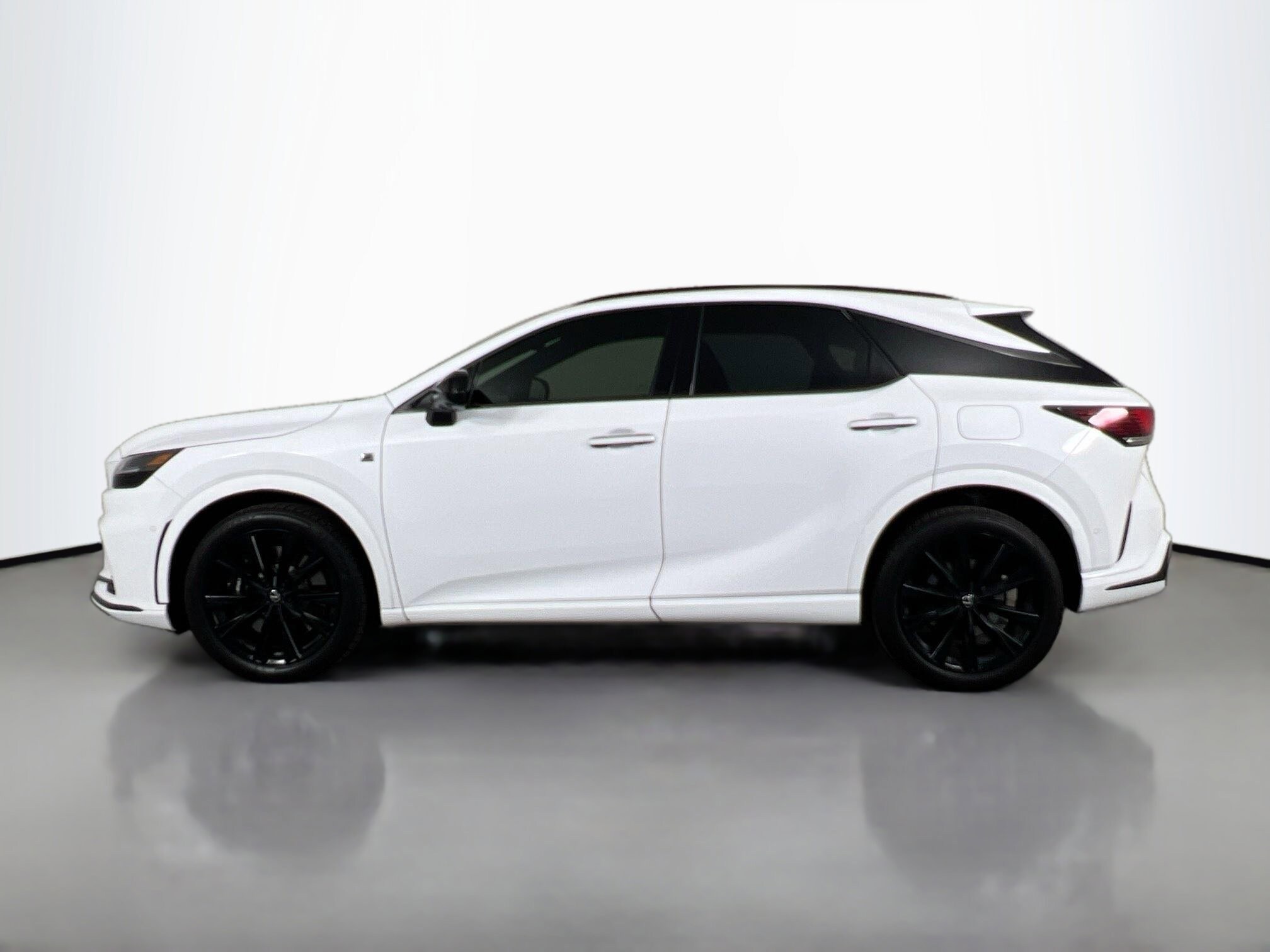 2024 Lexus RX 500h F SPORT Performance photo 2