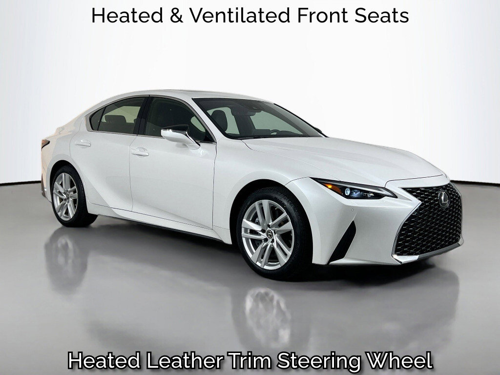 2021 Lexus IS