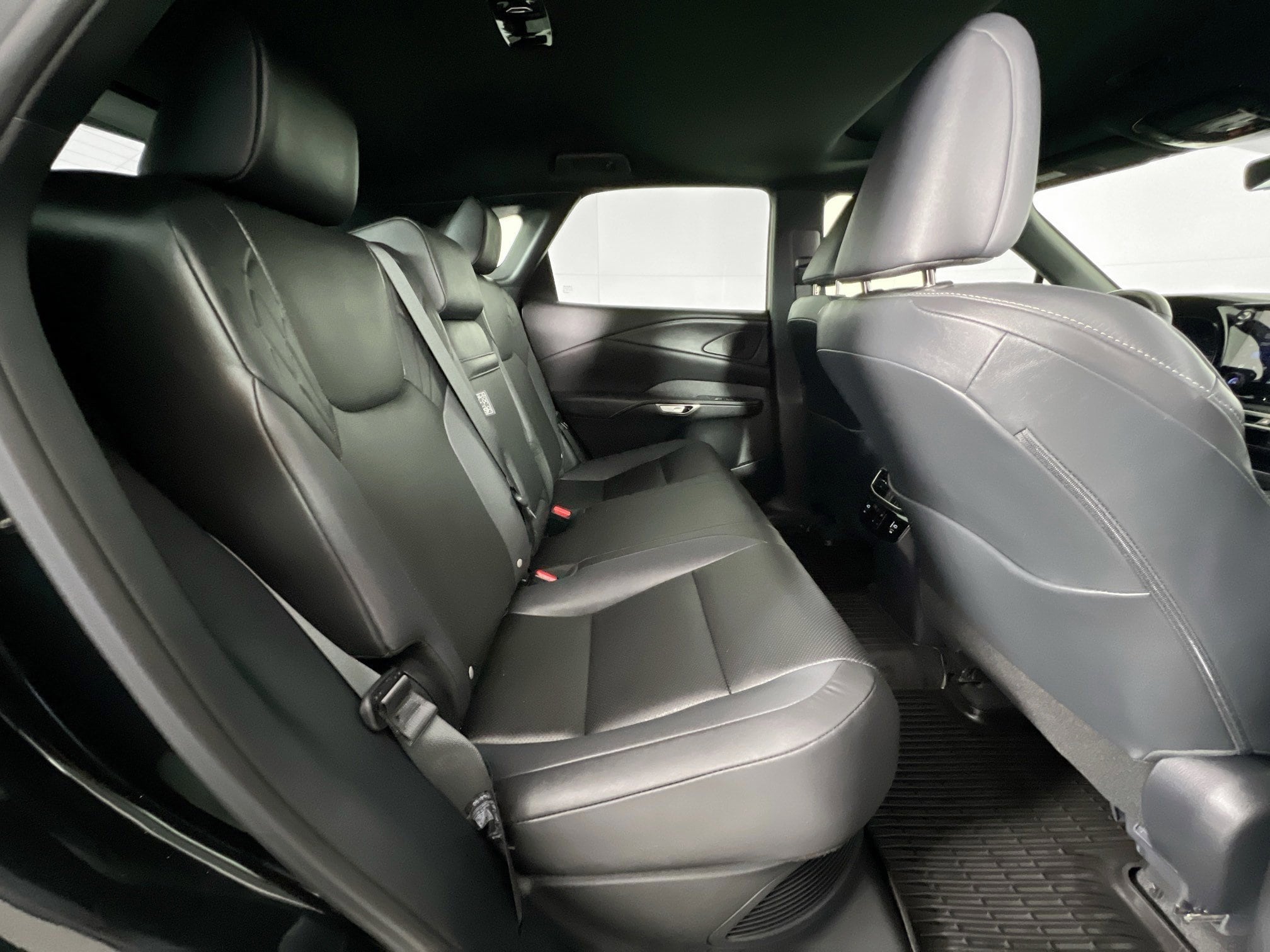 2025 Lexus RX Hybrid 350h - Photo 30