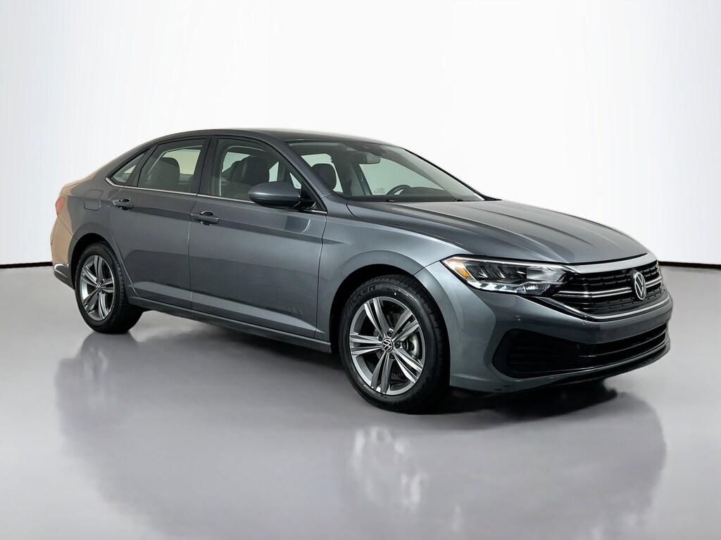 Used 2024 Volkswagen Jetta SE Sedan