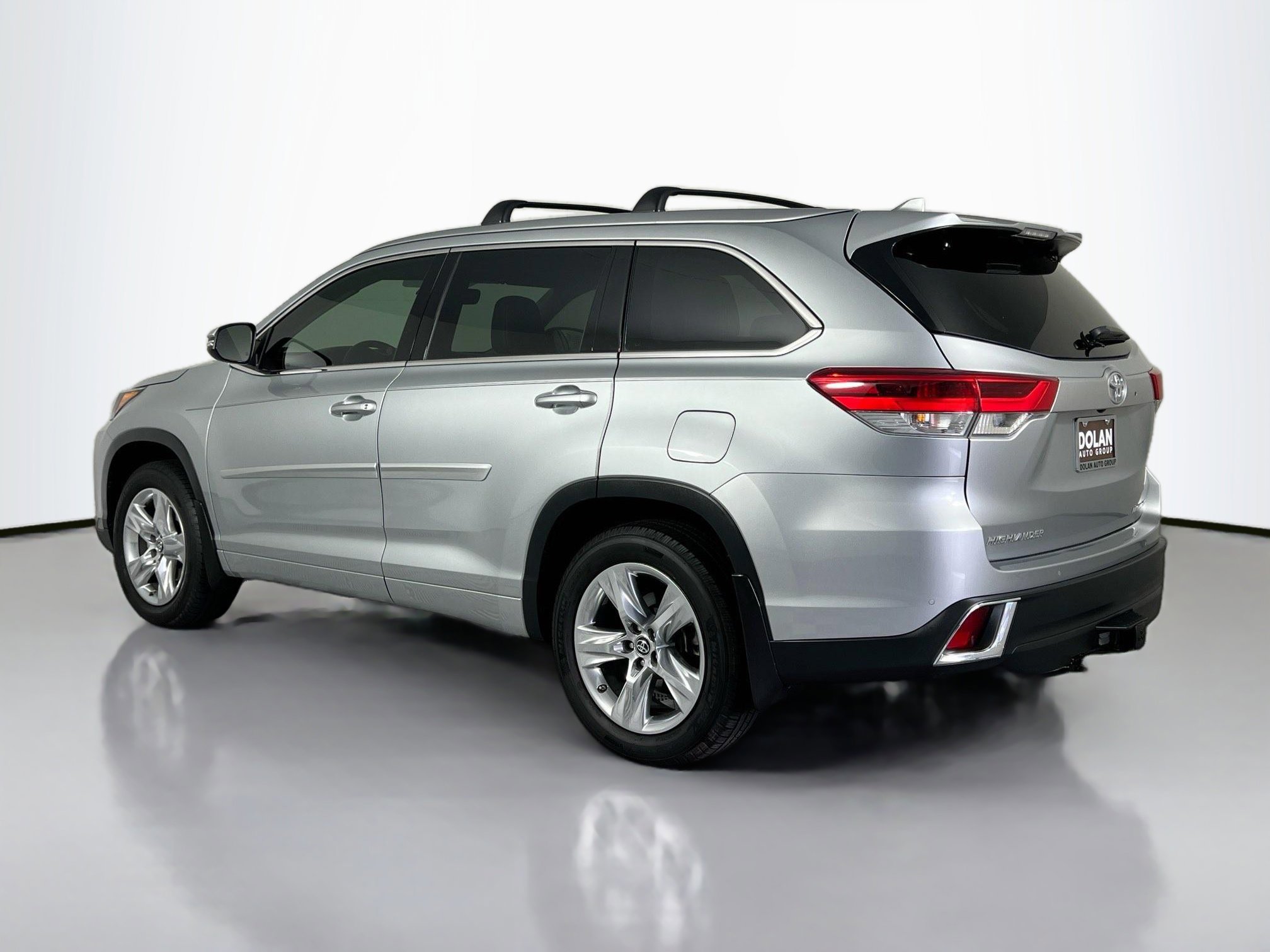 2017 Toyota Highlander Limited photo 2