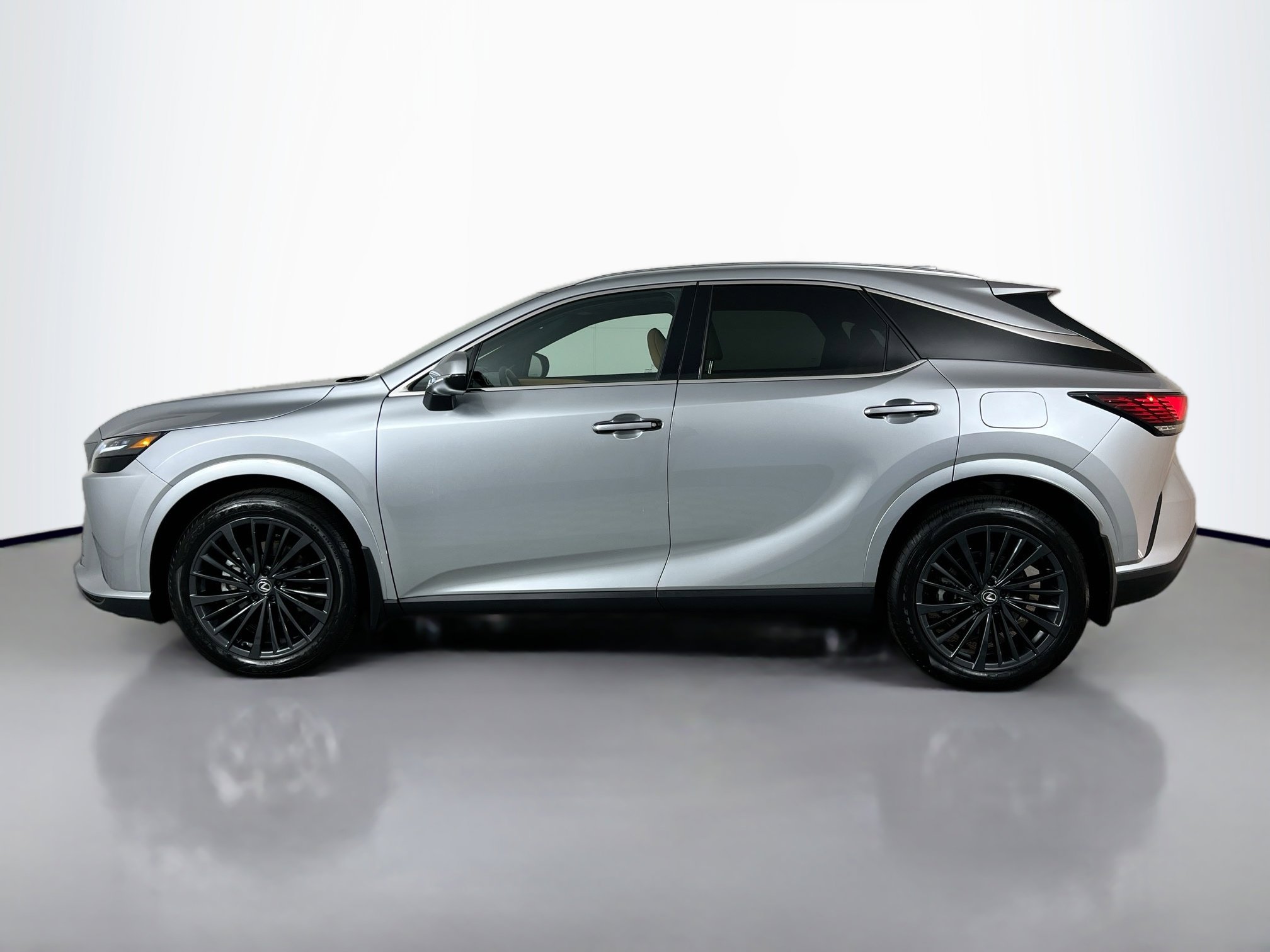 2025 Lexus RX 350h Premium photo 3