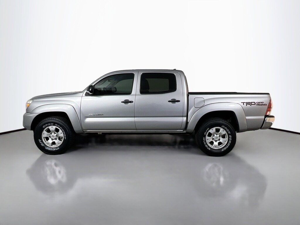 Used 2015 Toyota Tacoma 4WD Double Cab V6 AT (Natl) Truck Double Cab