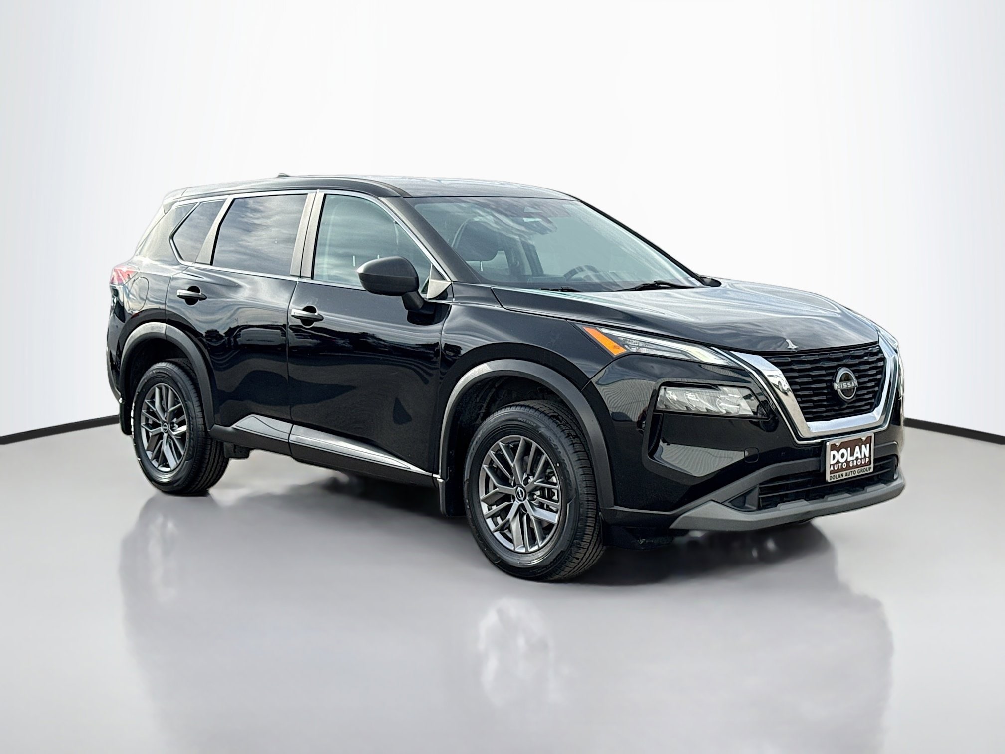 2023 Nissan Rogue S's photo