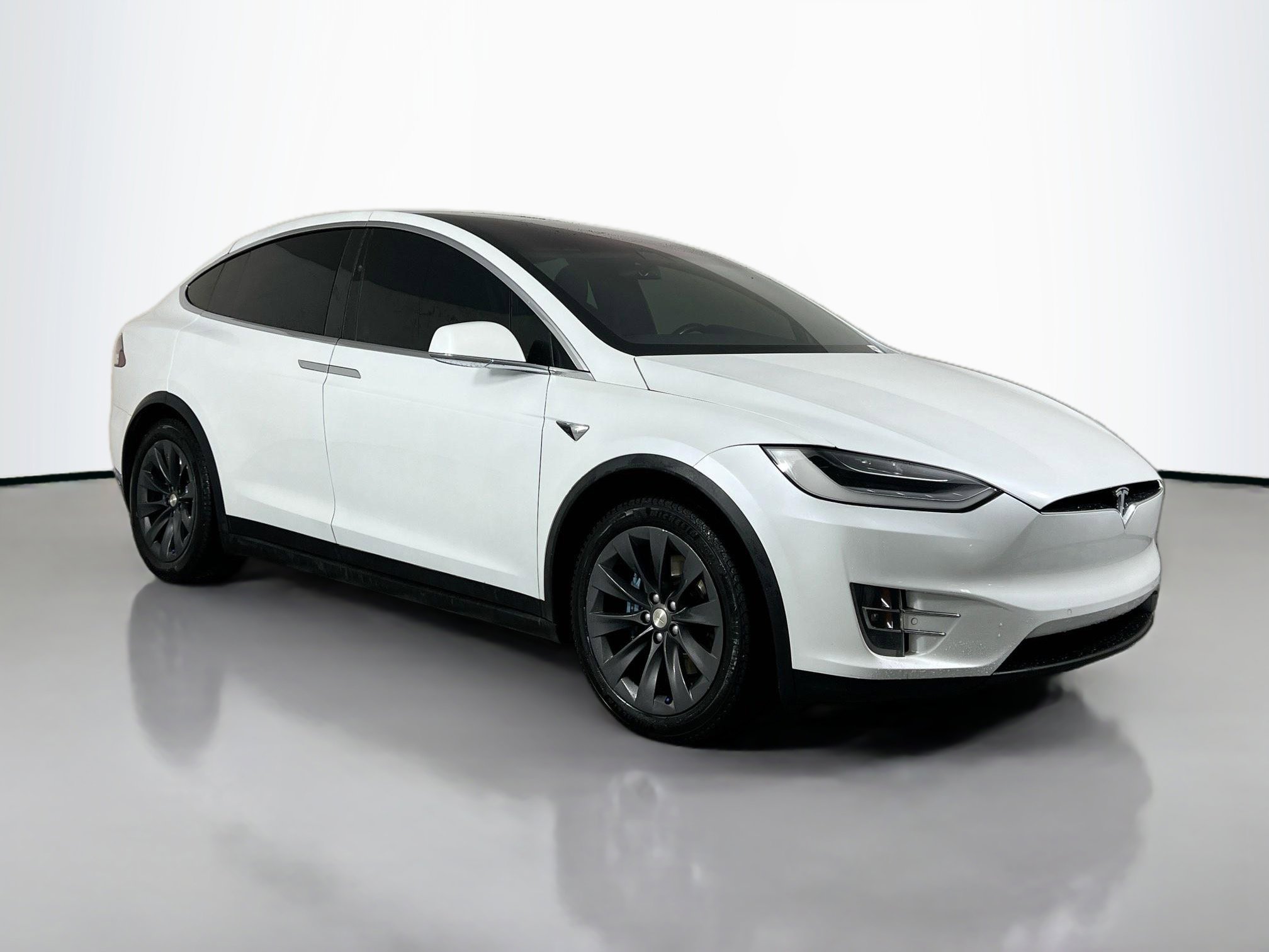 2020 Tesla Model X Long Range Plus's photo