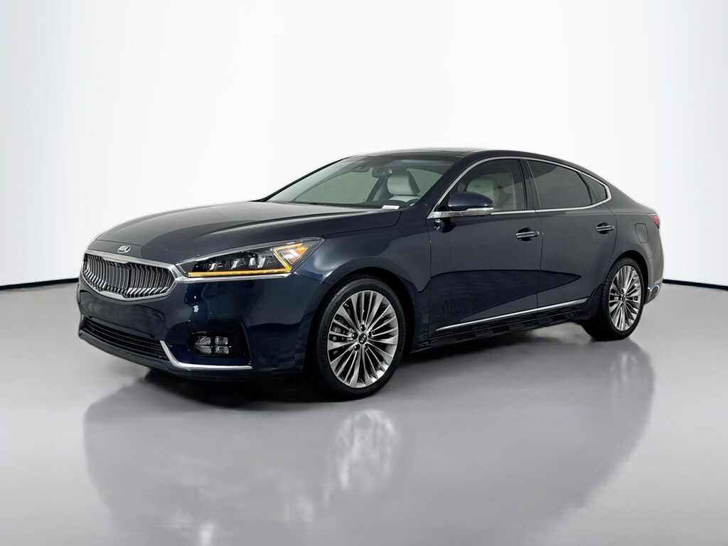 Used 2017 Kia Cadenza Limited Sedan