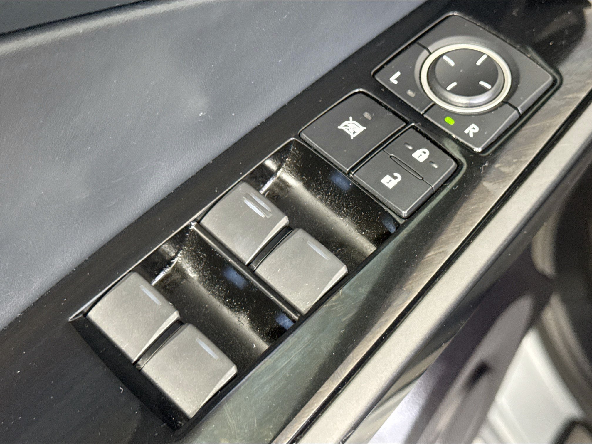 2025 Lexus IS 300 F SPORT DESIGN - Photo 39