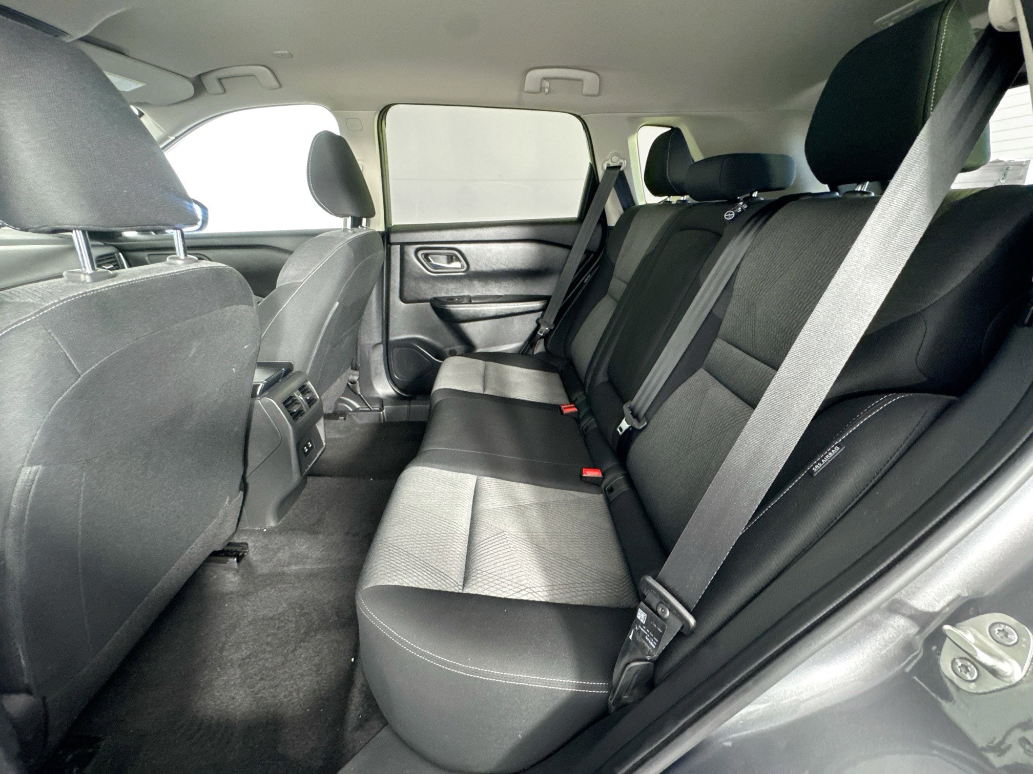 2024 Nissan Rogue SV - Photo 9