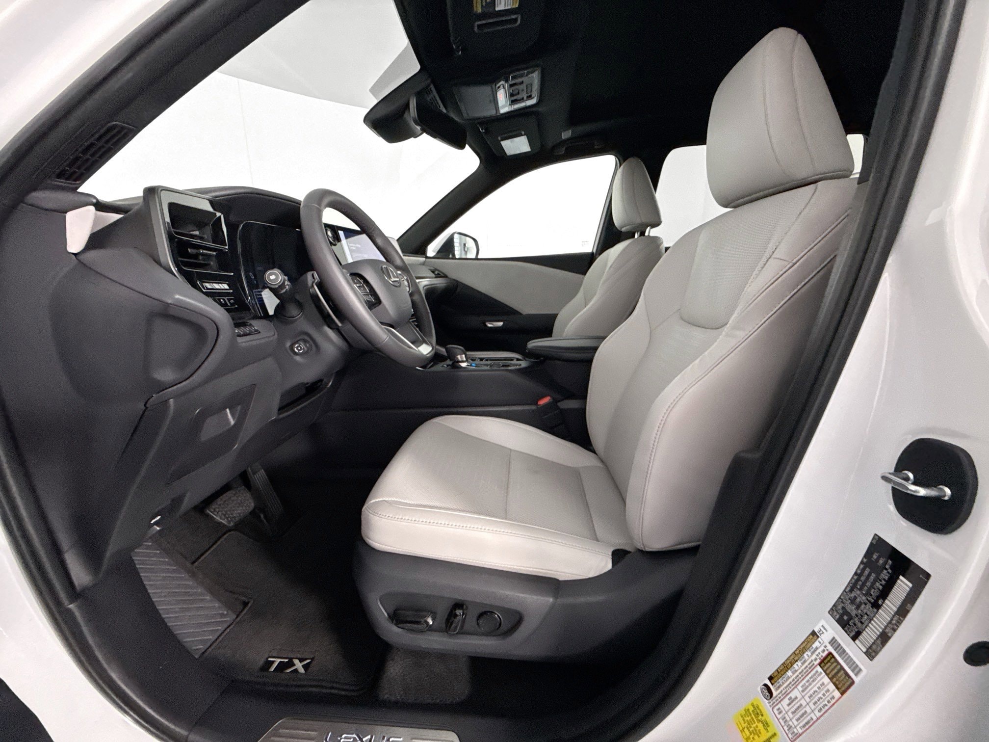 2026 Lexus TX Premium - Photo 8