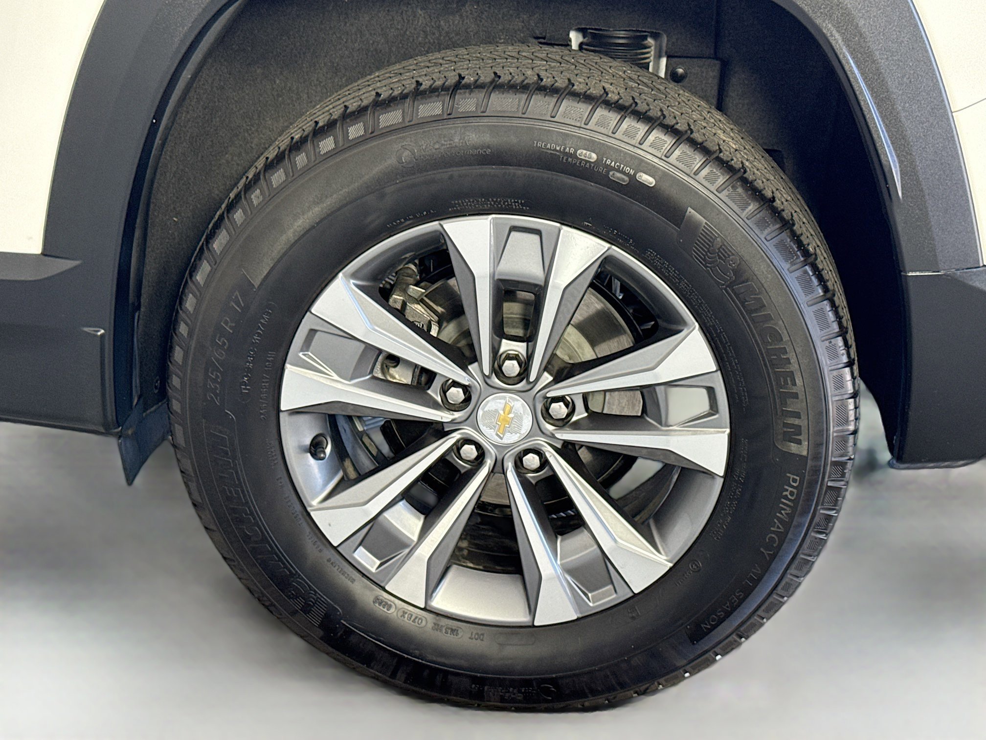 2025 Chevrolet Equinox LT - Photo 12