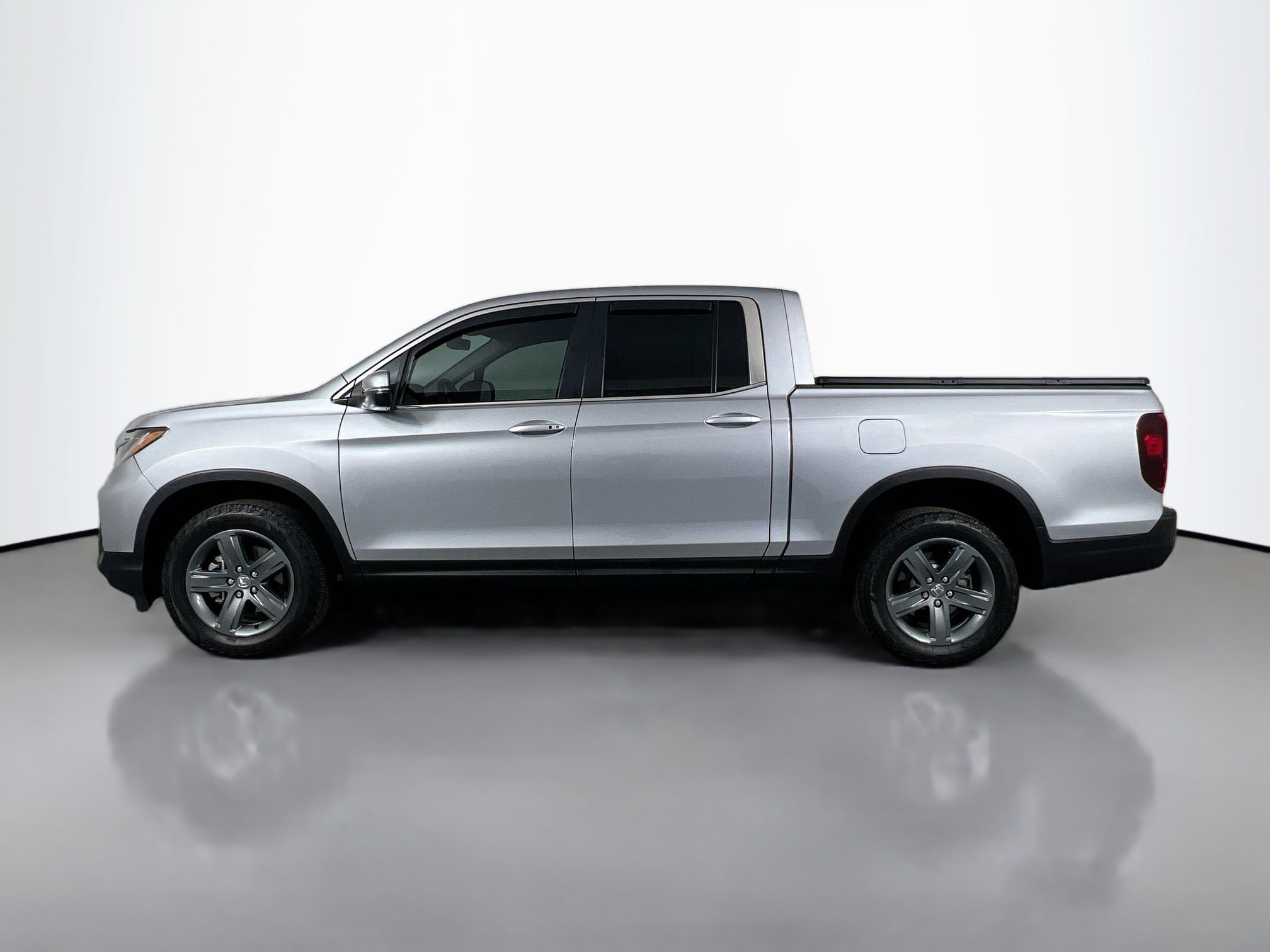 2023 Honda Ridgeline RTL photo 2
