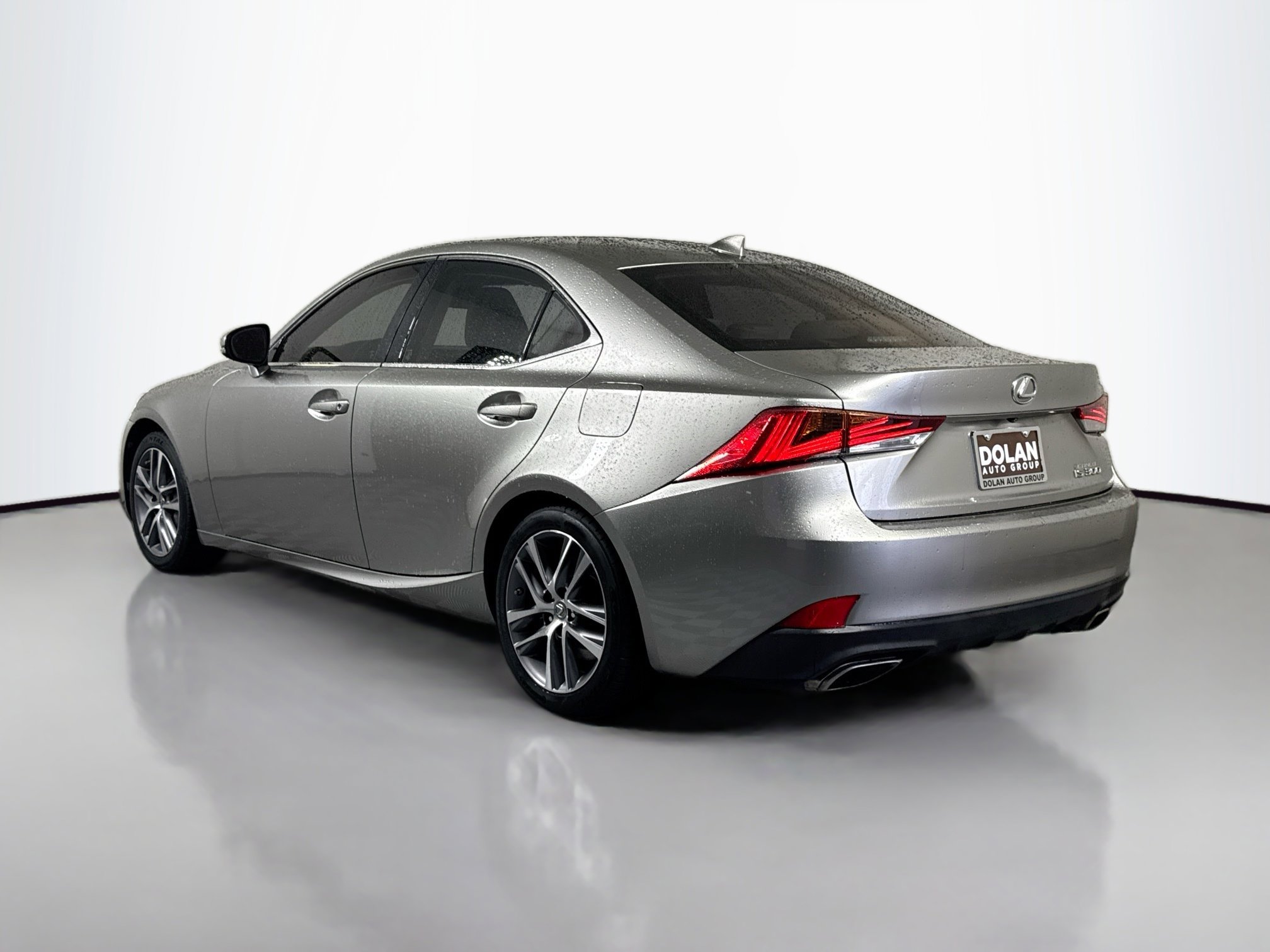 2019 Lexus IS 300 photo 4