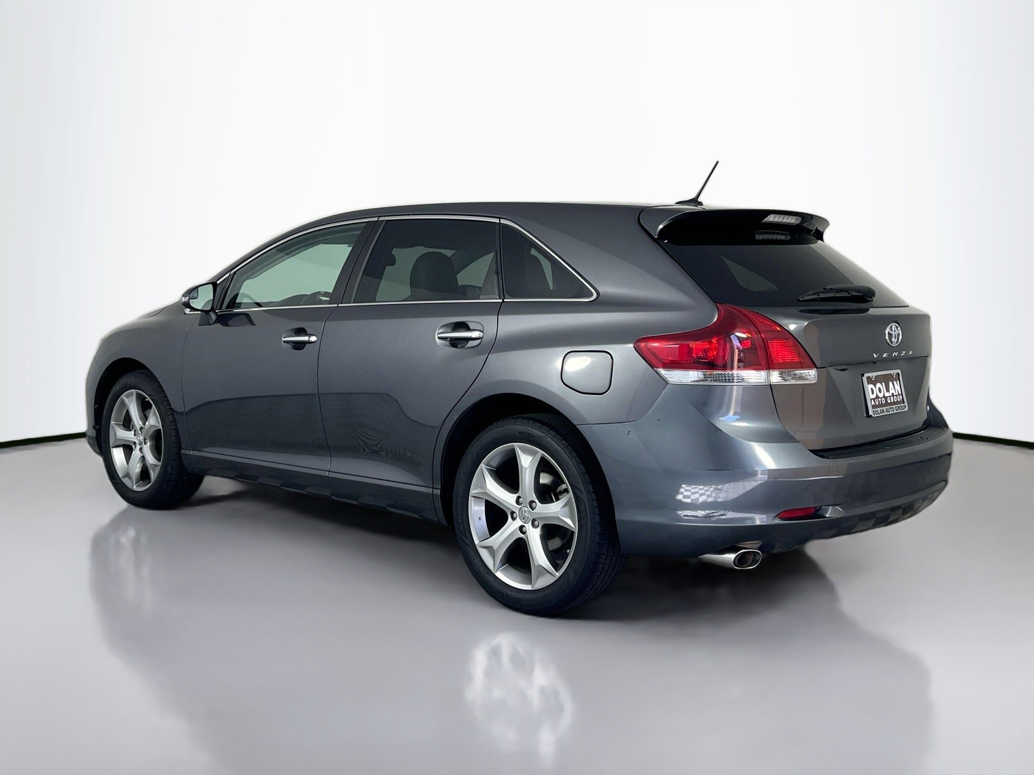 2013 Toyota Venza LE photo 3