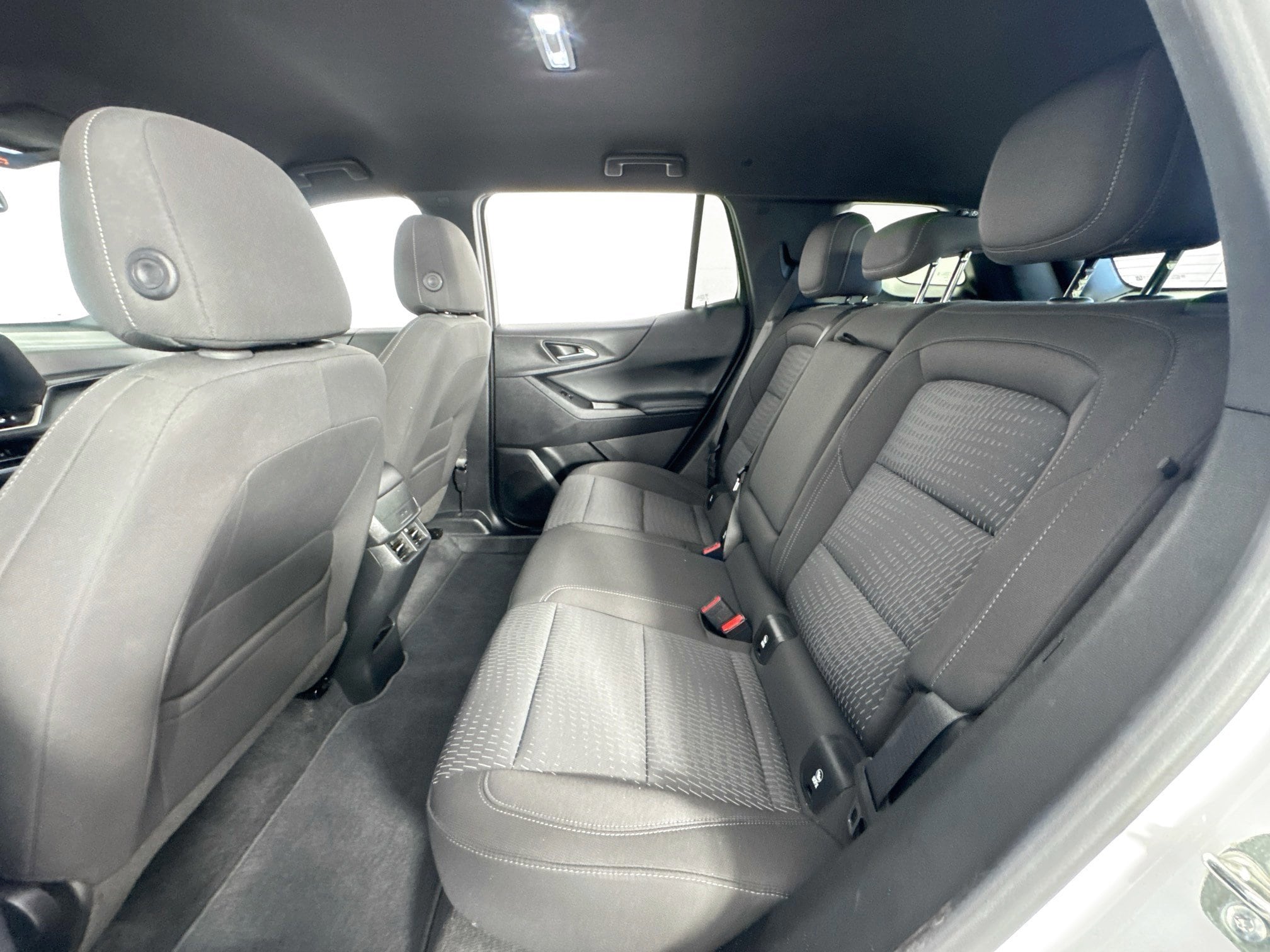 2025 Chevrolet Equinox LT - Photo 9
