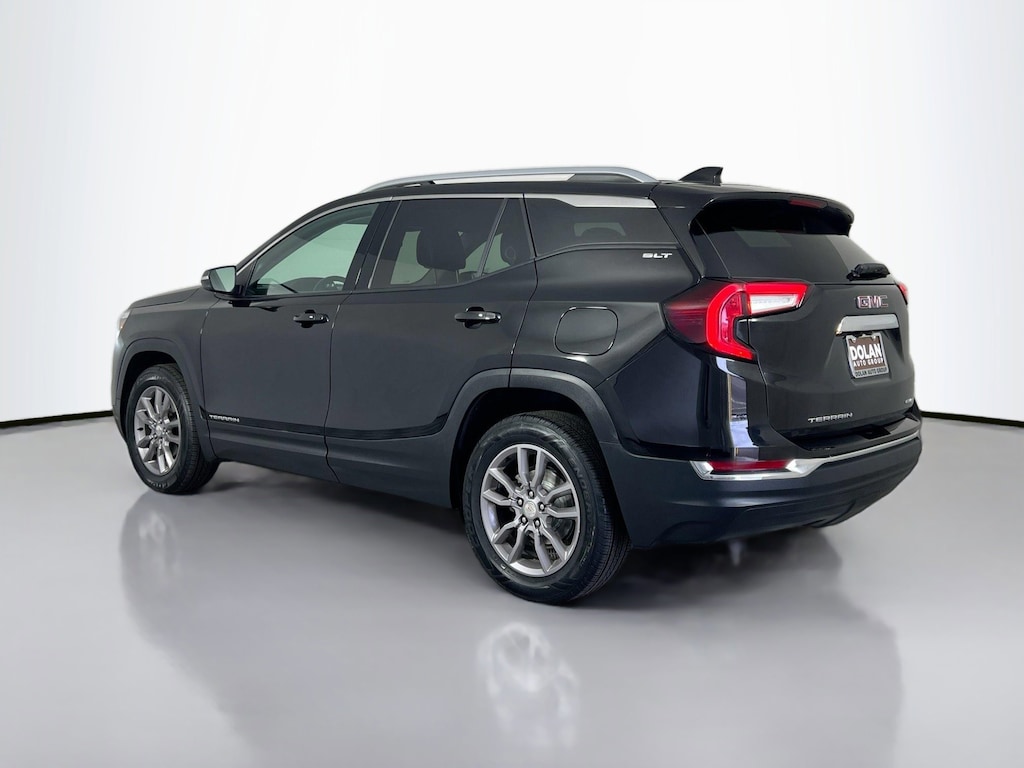 Used 2024 GMC Terrain SLT SUV