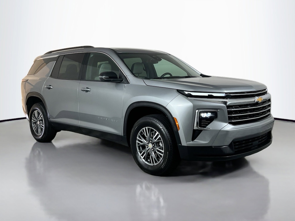 Used 2025 Chevrolet Traverse AWD LT SUV