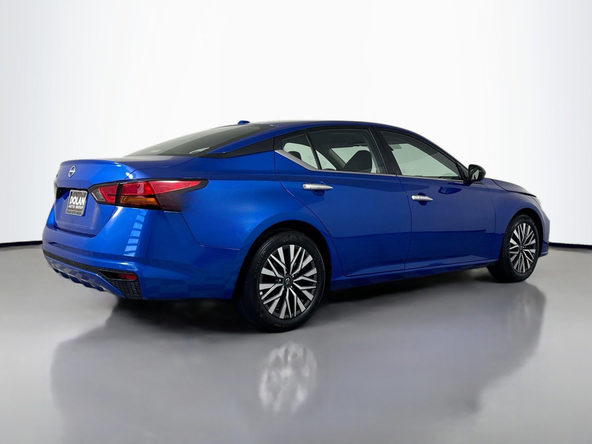 2025 Nissan Altima SV - Photo 28