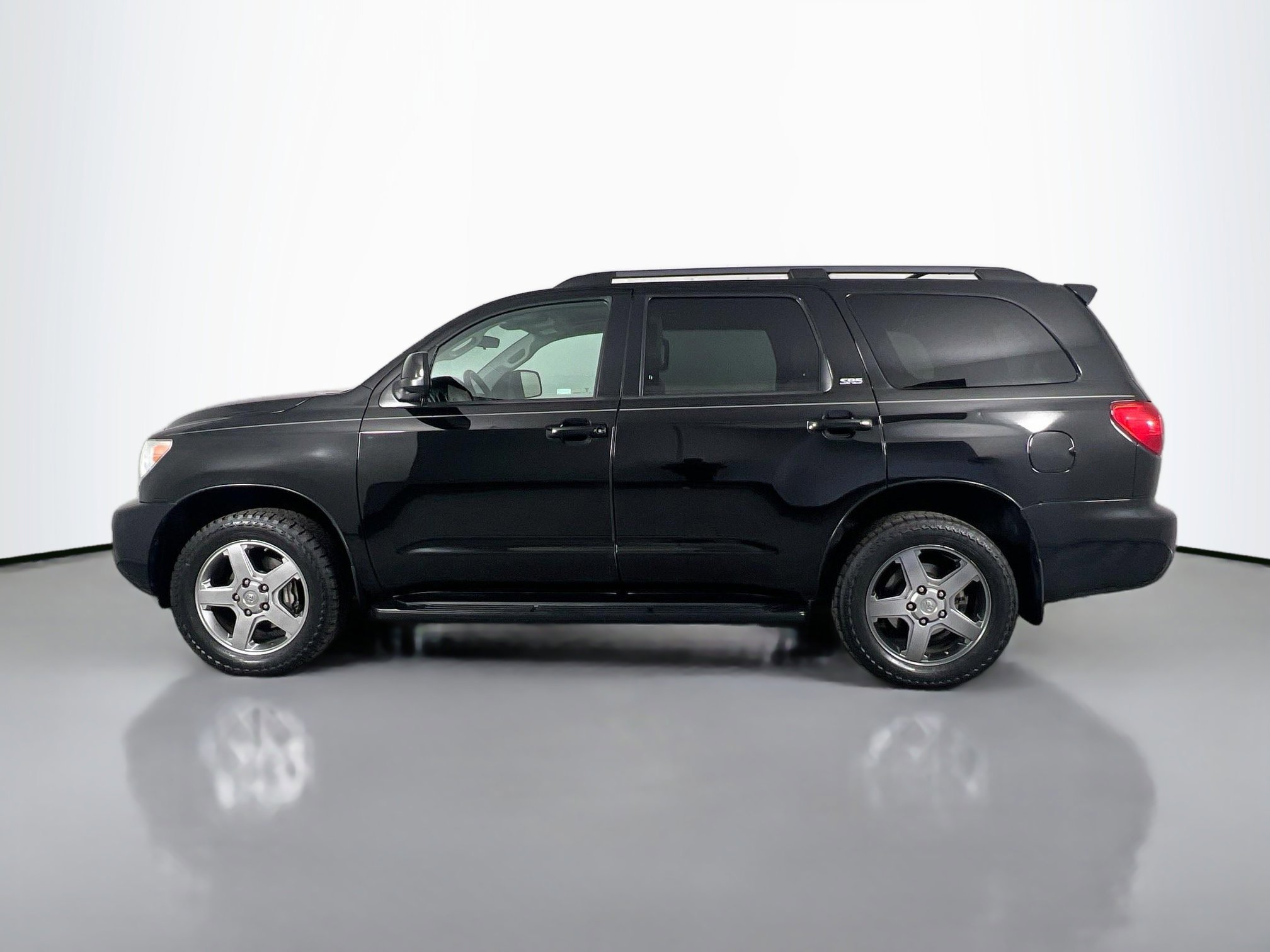 2013 Toyota Sequoia SR5 photo 2
