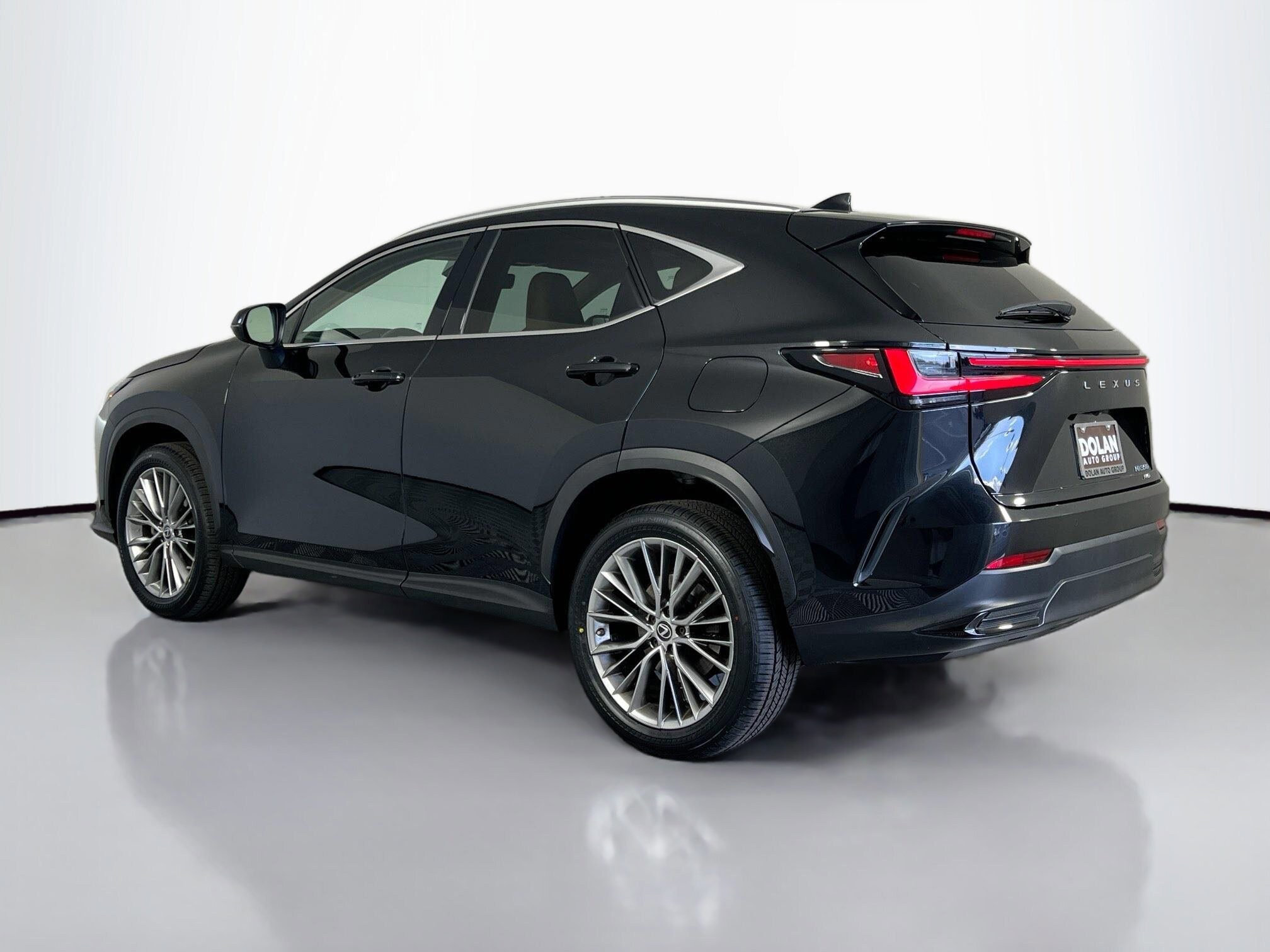 2023 Lexus NX 350 Luxury photo 3