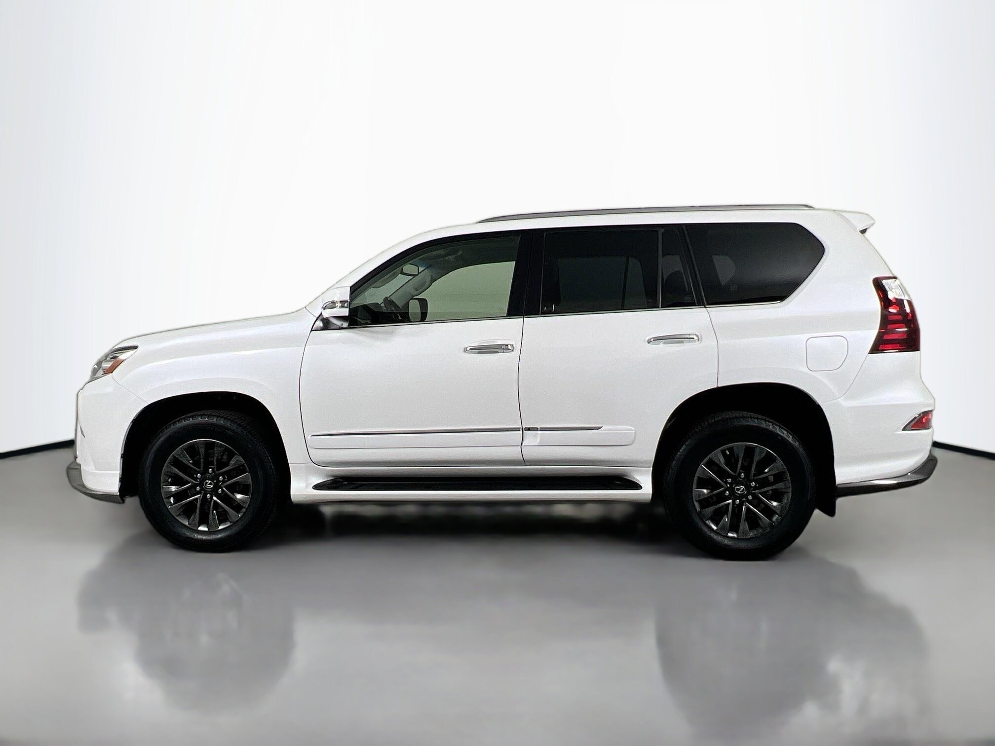 2018 Lexus GX 460 photo 2