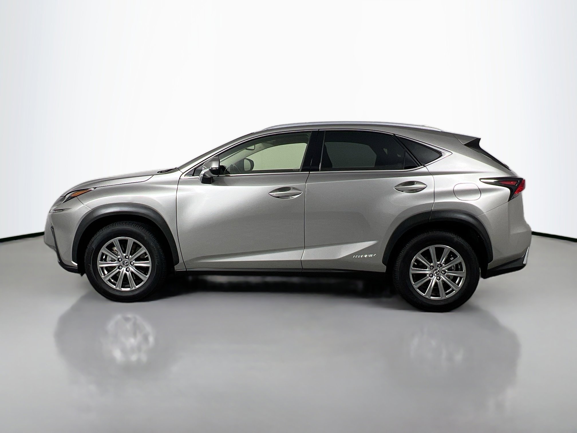 2020 Lexus NX 300h photo 3