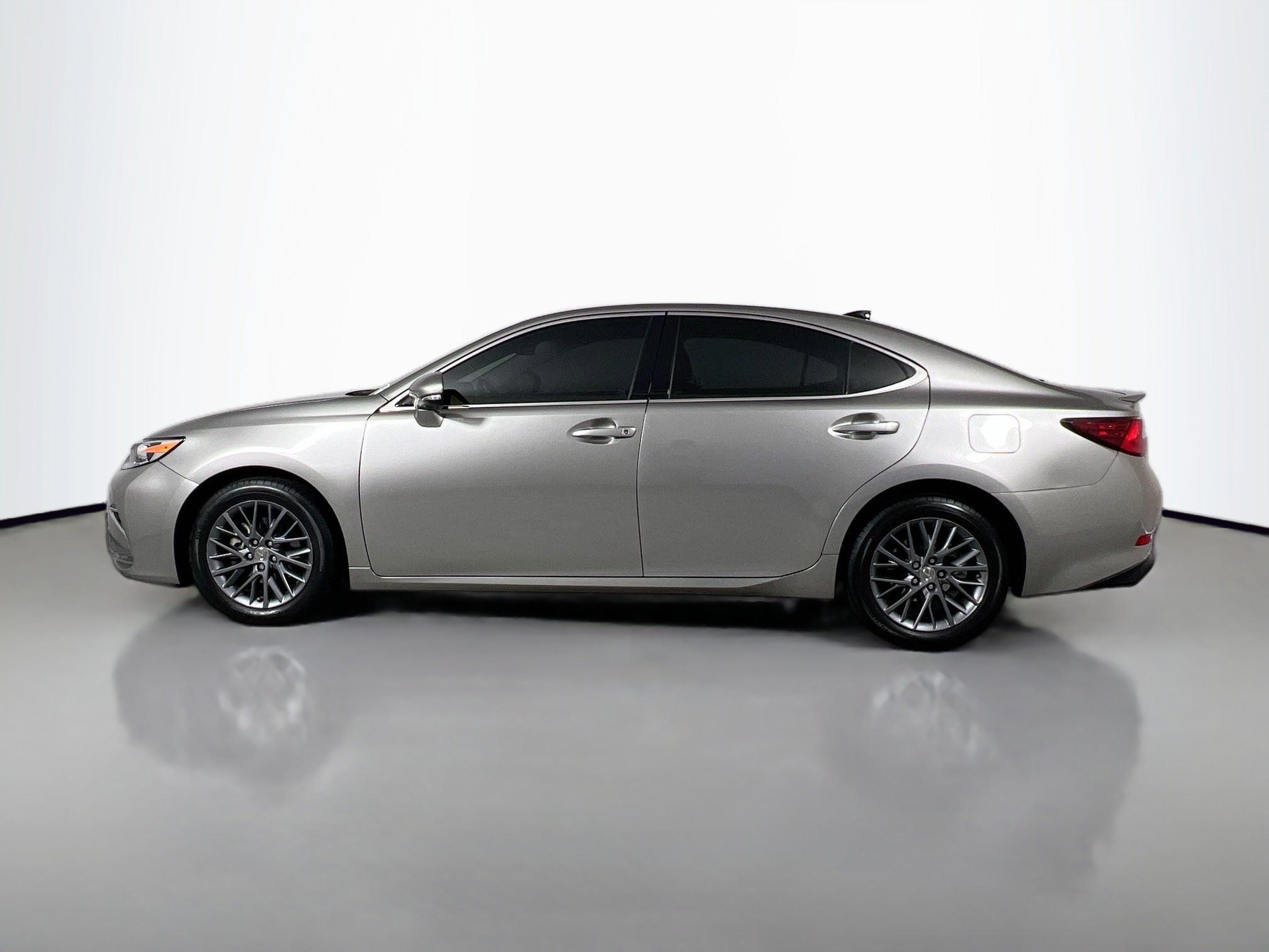2018 Lexus ES 350 photo 3