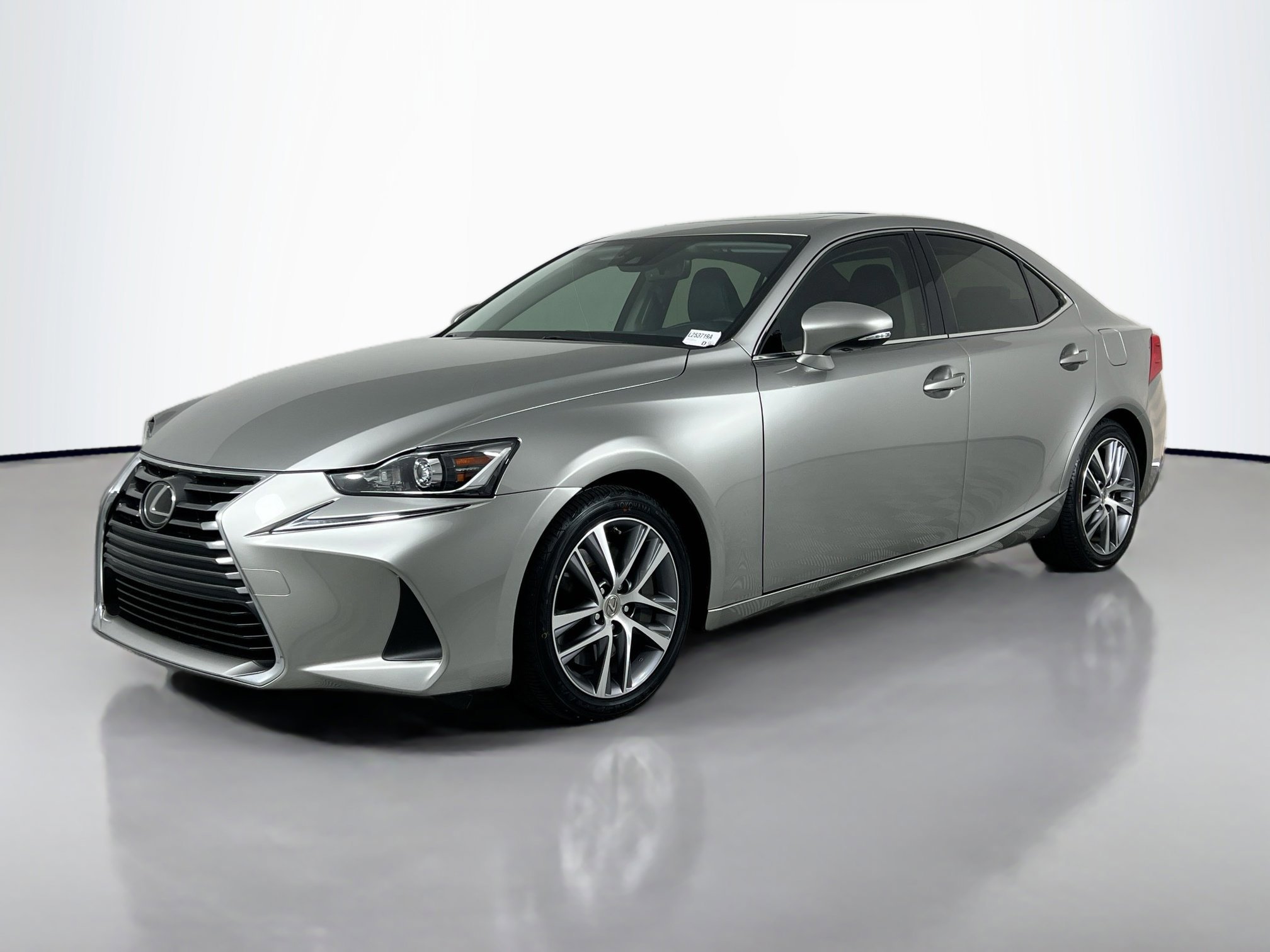 2020 Lexus IS 300 photo 4