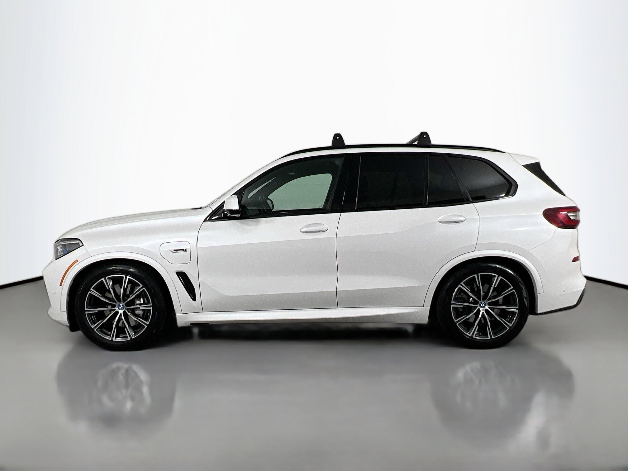 2023 Bmw X5 xDrive45e photo 2
