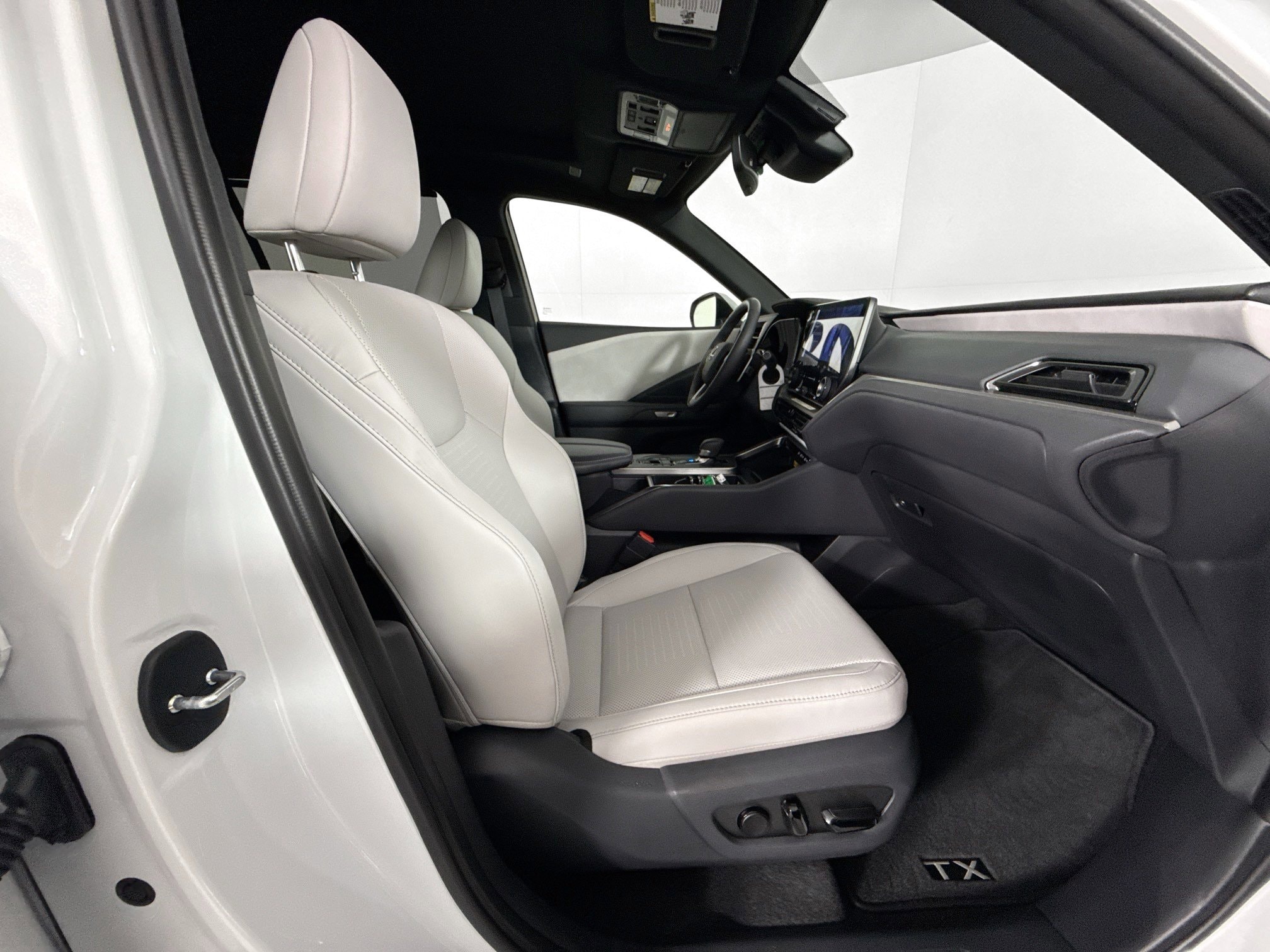 2026 Lexus TX Premium - Photo 30