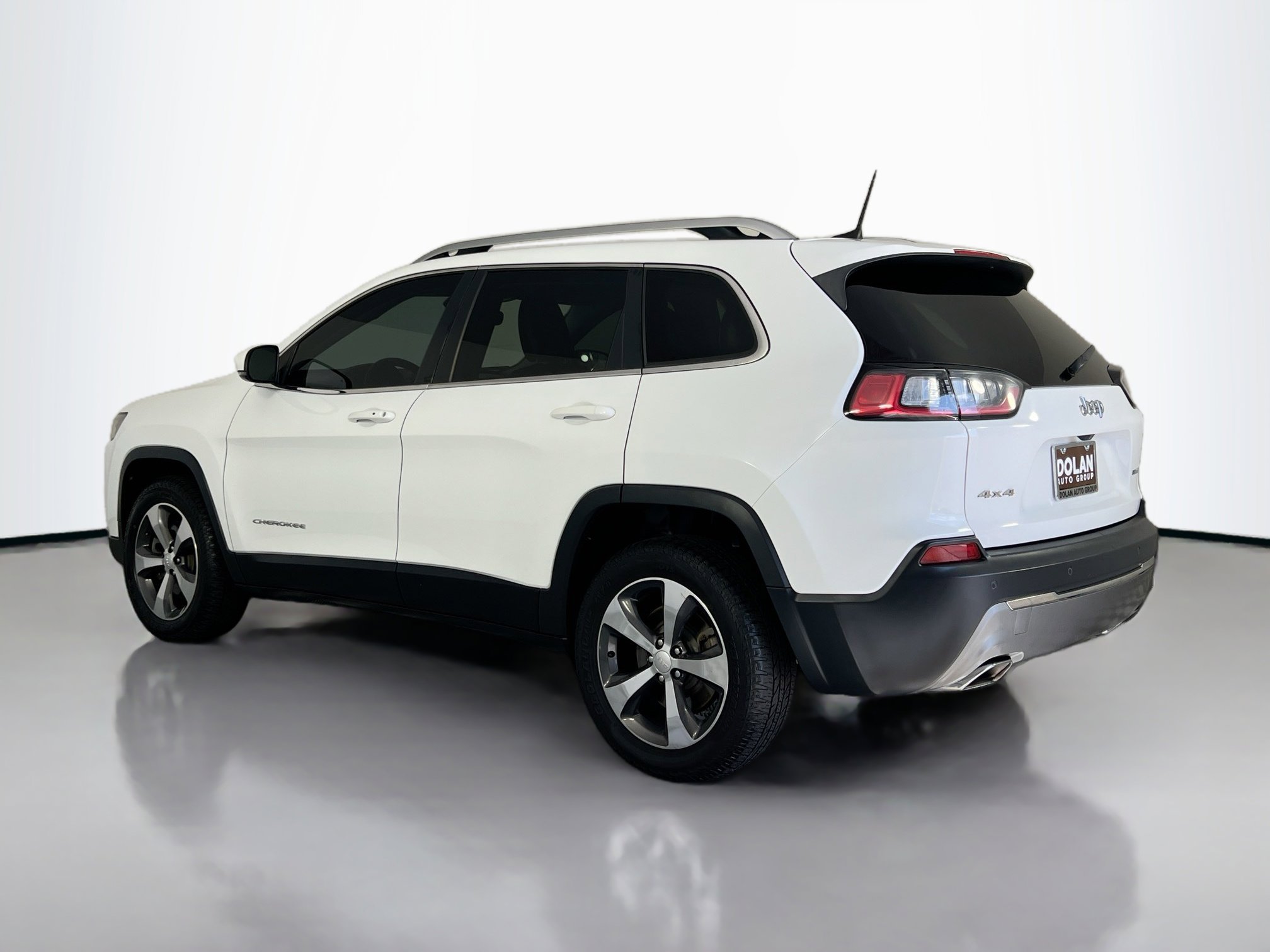 2019 Jeep Cherokee Limited photo 2