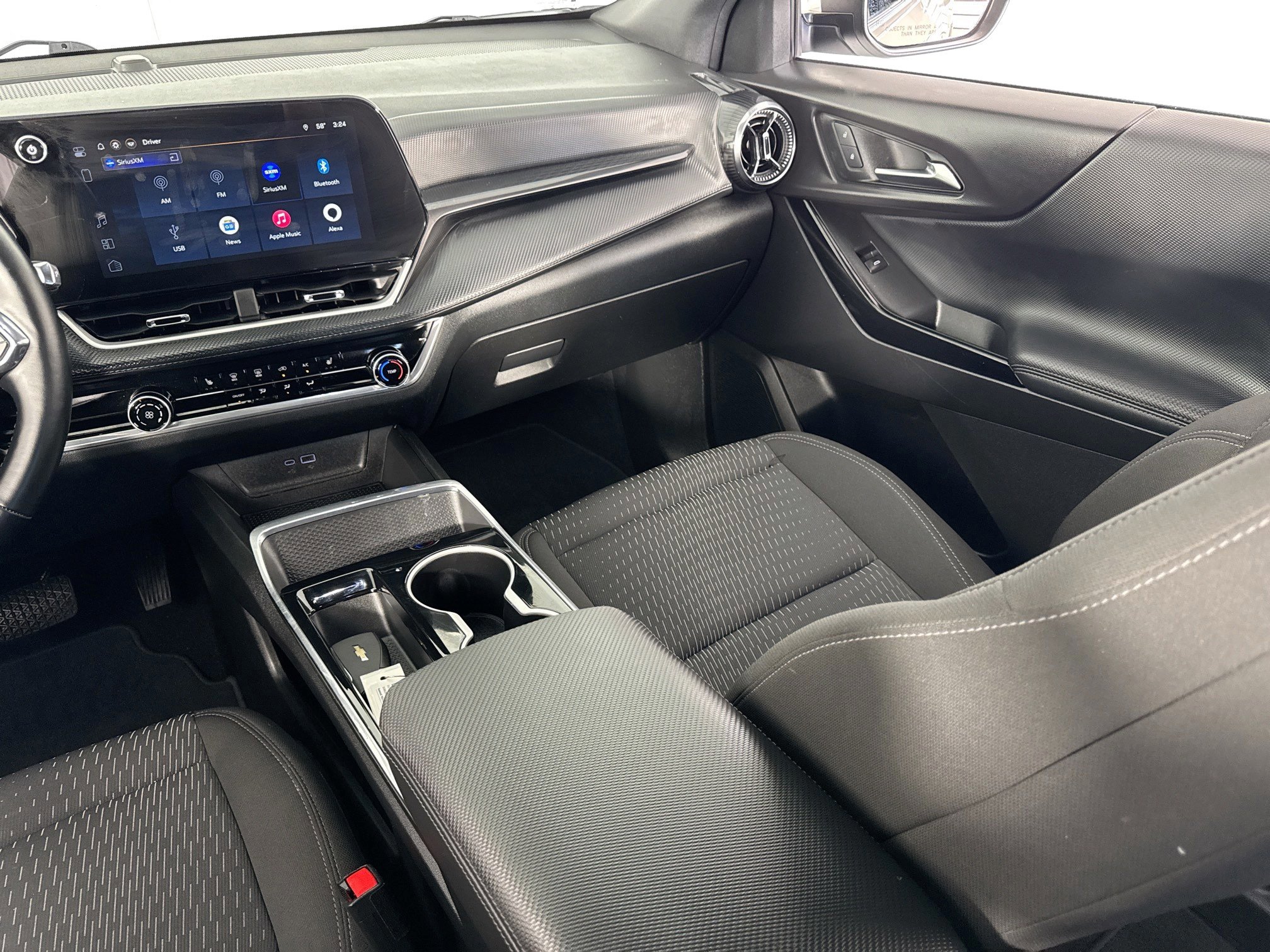 2025 Chevrolet Equinox LT - Photo 14