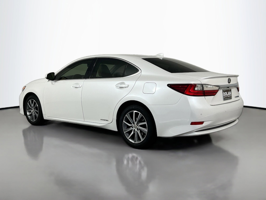 Used 2016 Lexus ES 300h Hybrid Sedan