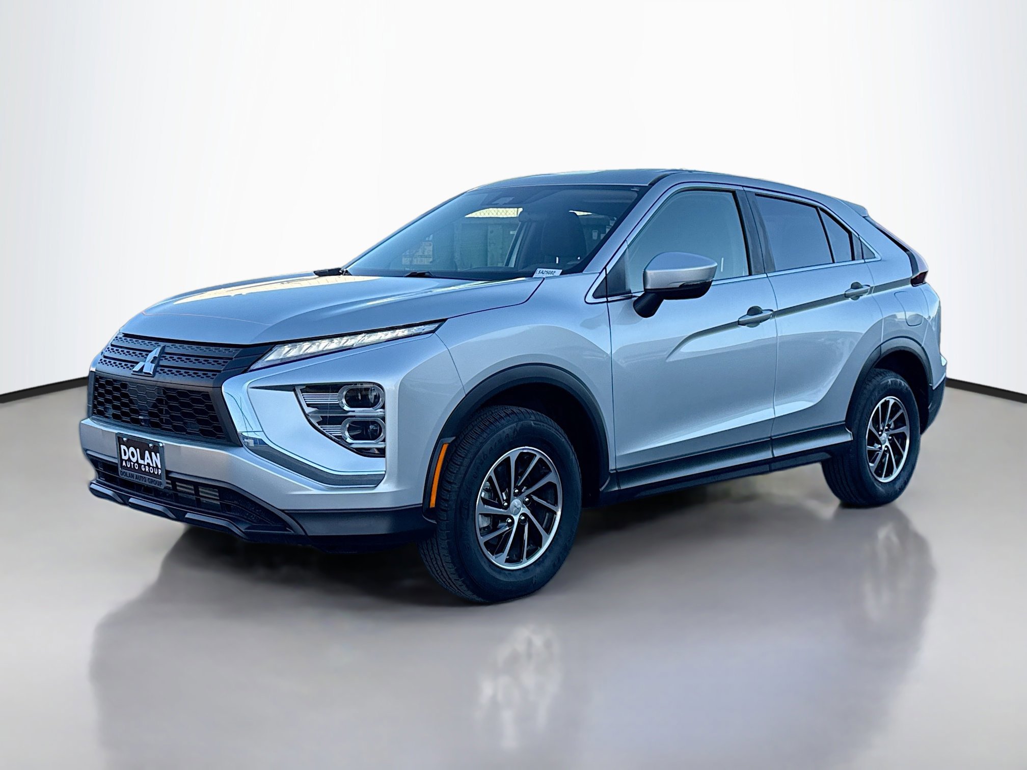 2024 Mitsubishi Eclipse Cross ES photo 3